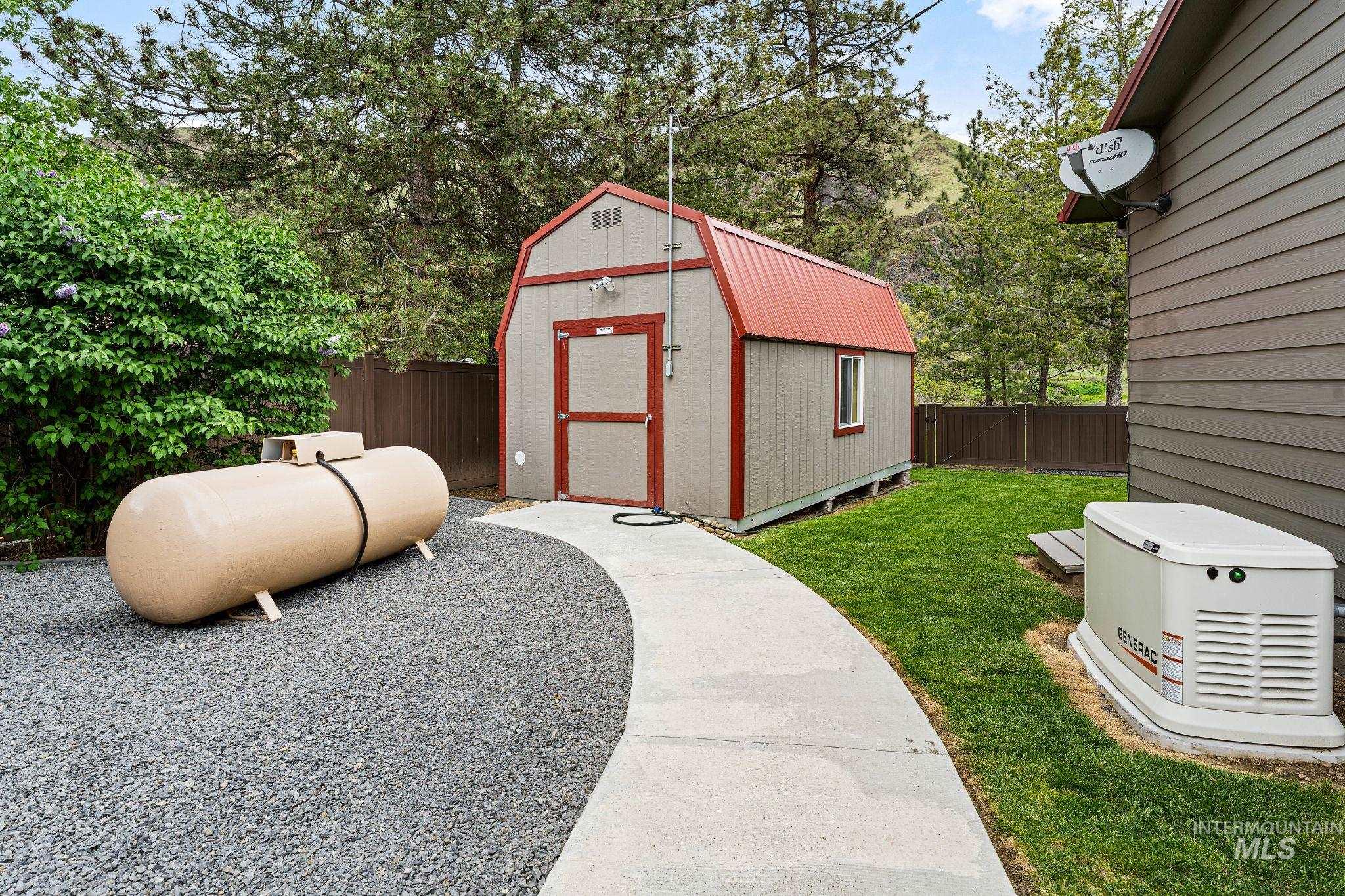20015 Clark Street, Juliaetta, Idaho 83535, 3 Bedrooms, 2 Bathrooms, Residential For Sale, Price $625,000,MLS 98984687