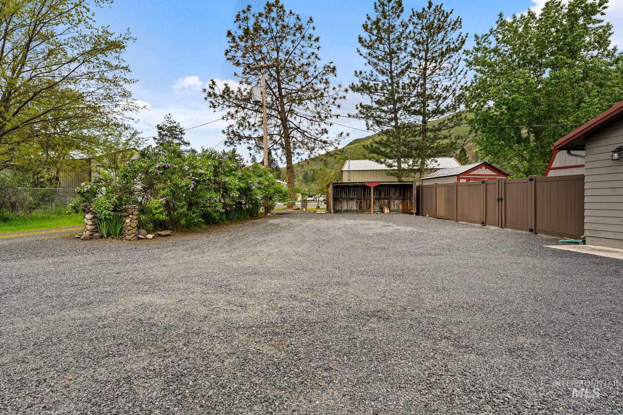 20015 Clark Street, Juliaetta, Idaho 83535, 3 Bedrooms, 2 Bathrooms, Residential For Sale, Price $625,000,MLS 98984687