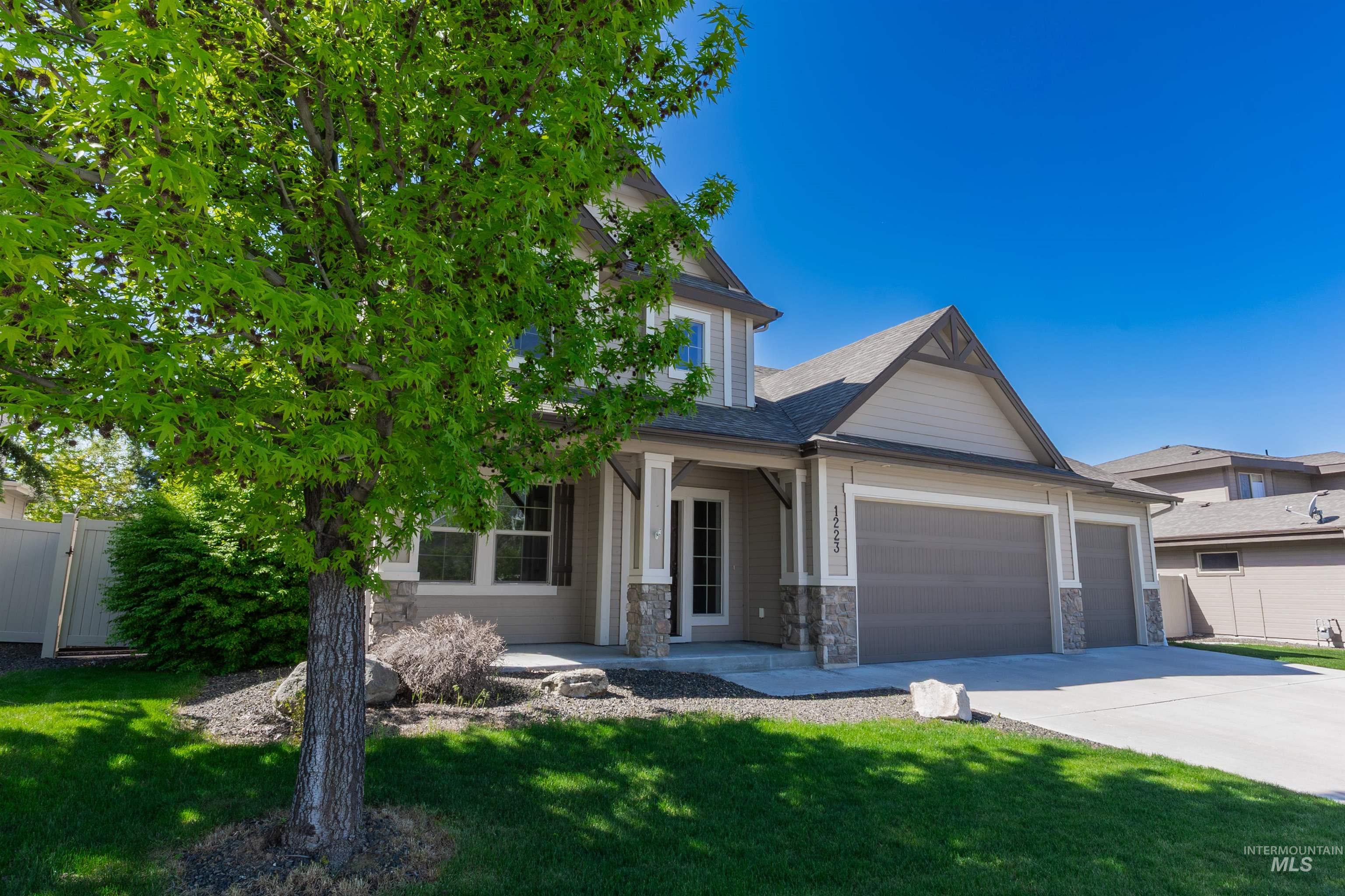 1223 W Sandcrest Ct, Nampa, Idaho 83686, 4 Bedrooms, 2.5 Bathrooms, Residential For Sale, Price $589,900,MLS 98984688