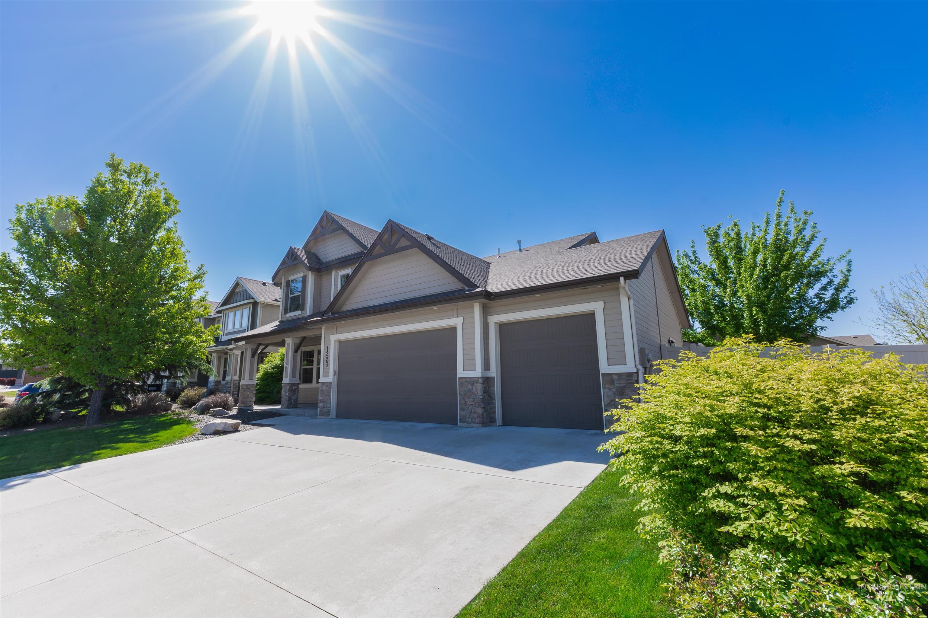 1223 W Sandcrest Ct, Nampa, Idaho 83686, 4 Bedrooms, 2.5 Bathrooms, Residential For Sale, Price $589,900,MLS 98984688