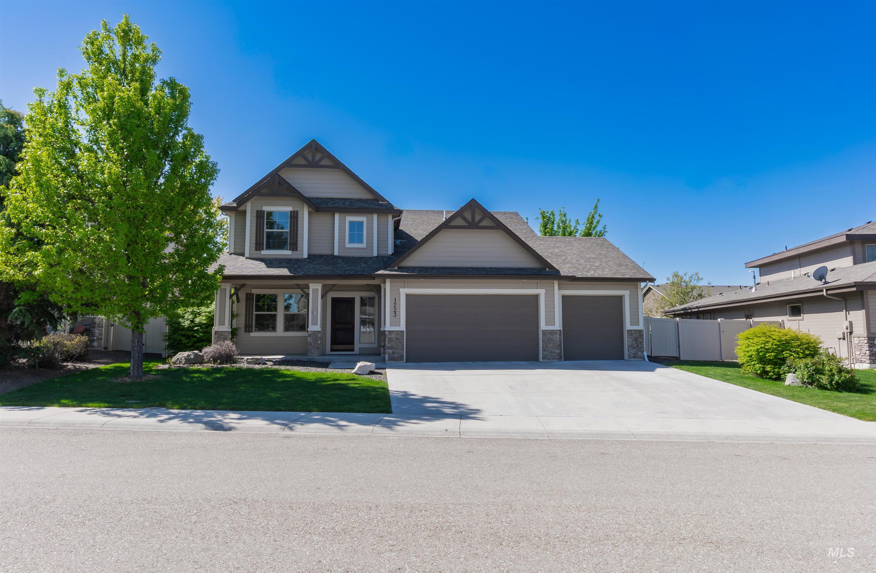 1223 W Sandcrest Ct, Nampa, Idaho 83686, 4 Bedrooms, 2.5 Bathrooms, Residential For Sale, Price $589,900,MLS 98984688