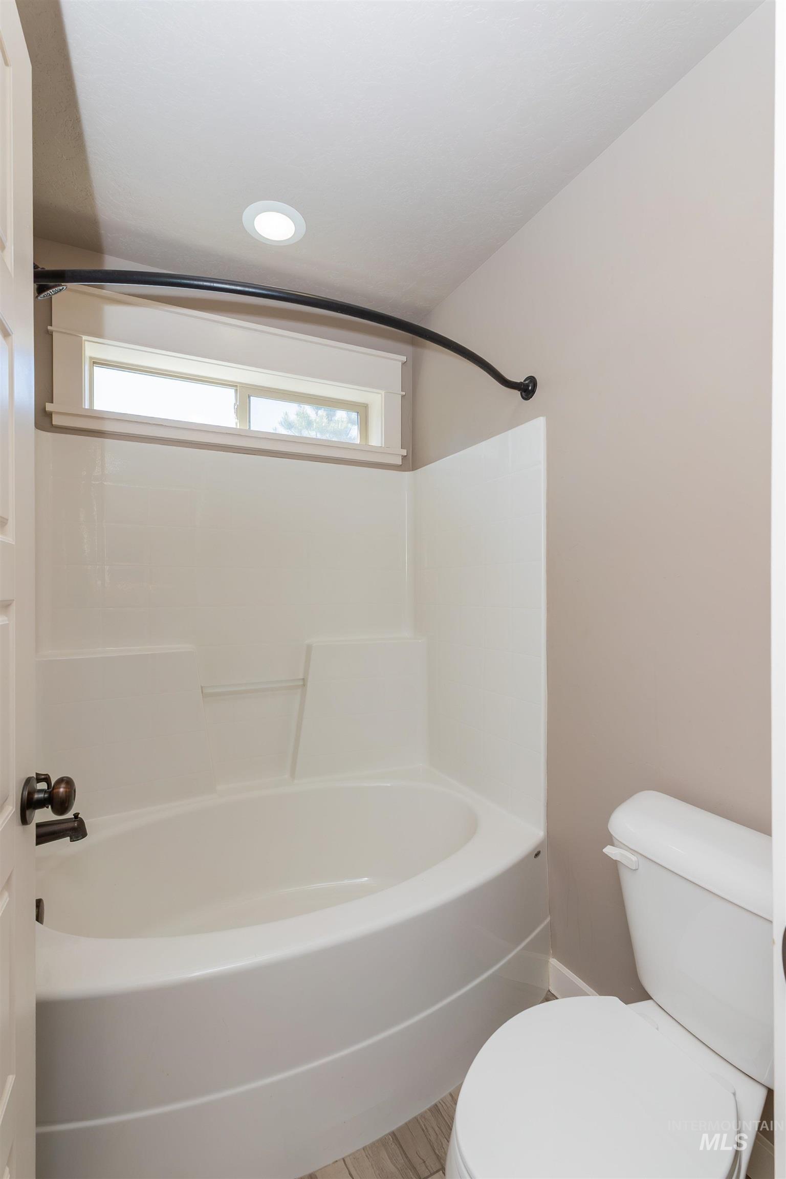 1223 W Sandcrest Ct, Nampa, Idaho 83686, 4 Bedrooms, 2.5 Bathrooms, Residential For Sale, Price $589,900,MLS 98984688