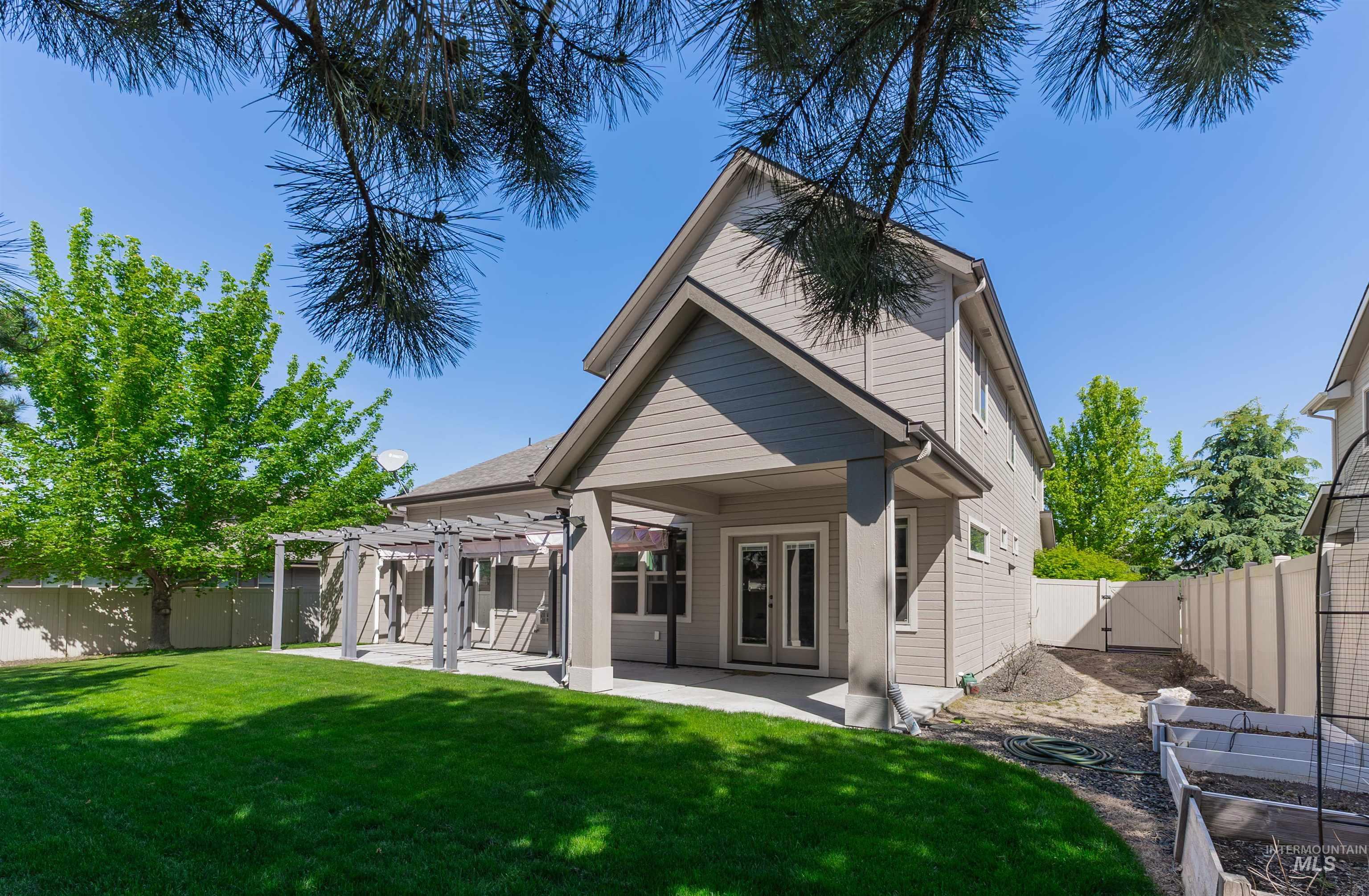 1223 W Sandcrest Ct, Nampa, Idaho 83686, 4 Bedrooms, 2.5 Bathrooms, Residential For Sale, Price $589,900,MLS 98984688