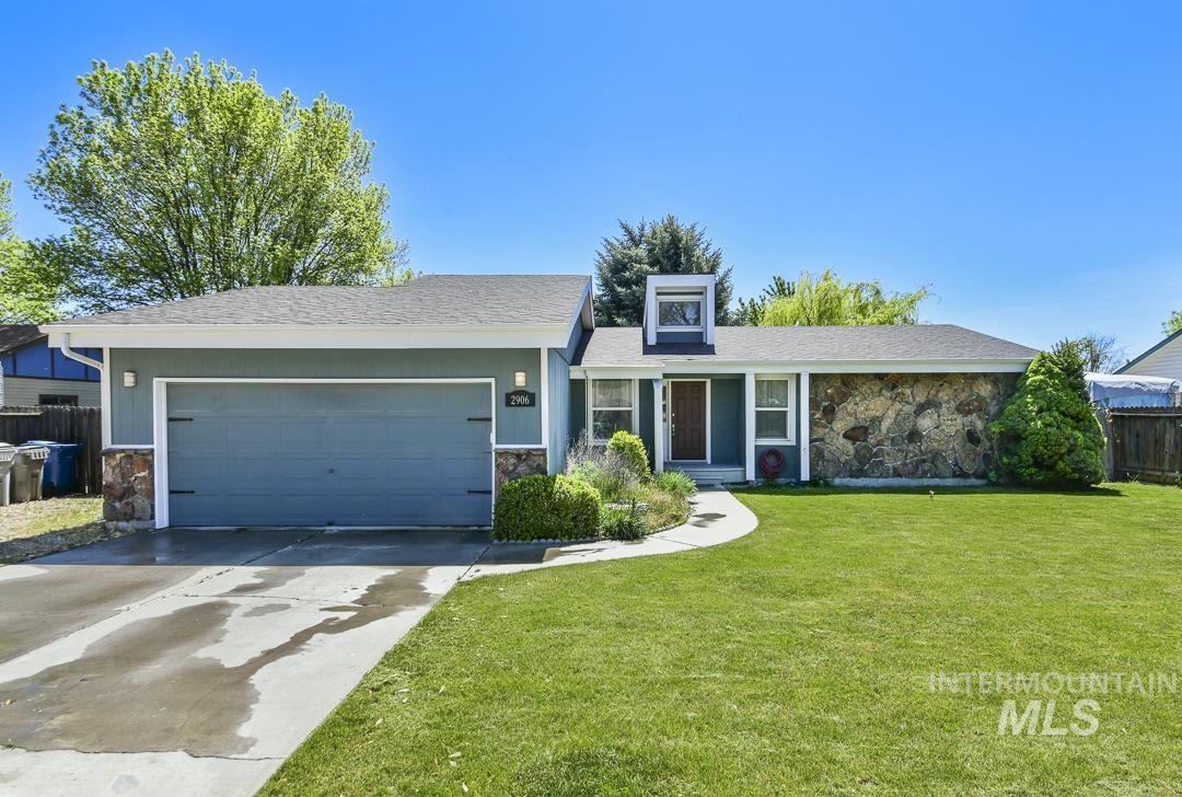 2906 Owyhee Ln, Caldwell, Idaho 83605, 3 Bedrooms, 2 Bathrooms, Residential For Sale, Price $354,900,MLS 98984692