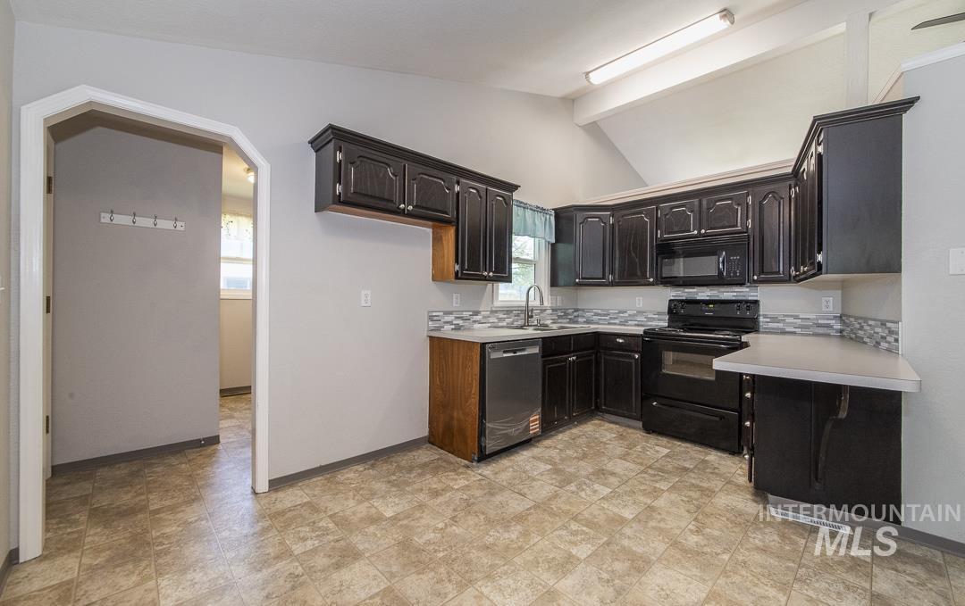 2906 Owyhee Ln, Caldwell, Idaho 83605, 3 Bedrooms, 2 Bathrooms, Residential For Sale, Price $354,900,MLS 98984692