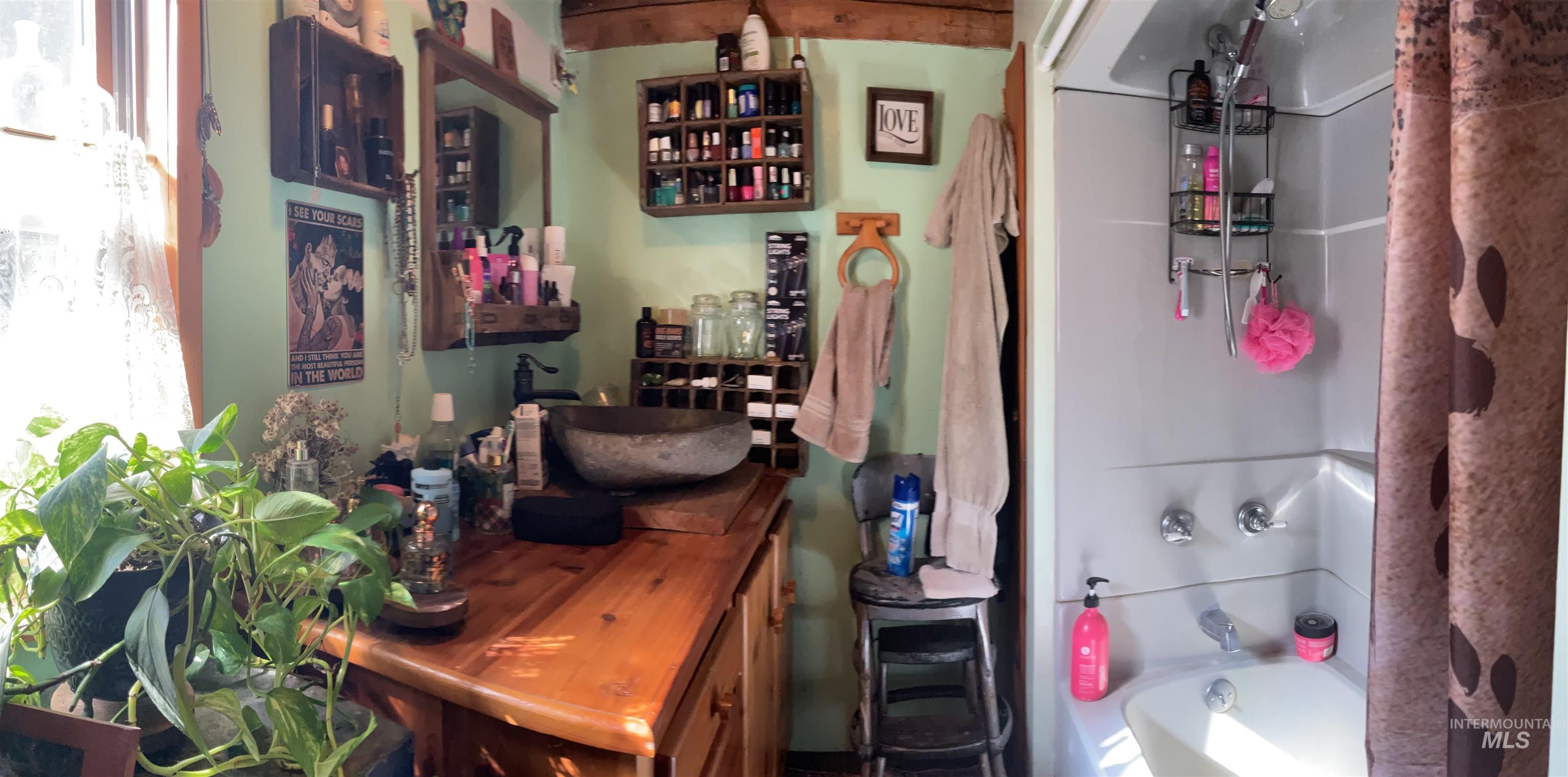 176 Buffalo Gulch Rd., Elk City, Idaho 83525, 1 Bedroom, 1 Bathroom, Residential For Sale, Price $444,000, 98984693