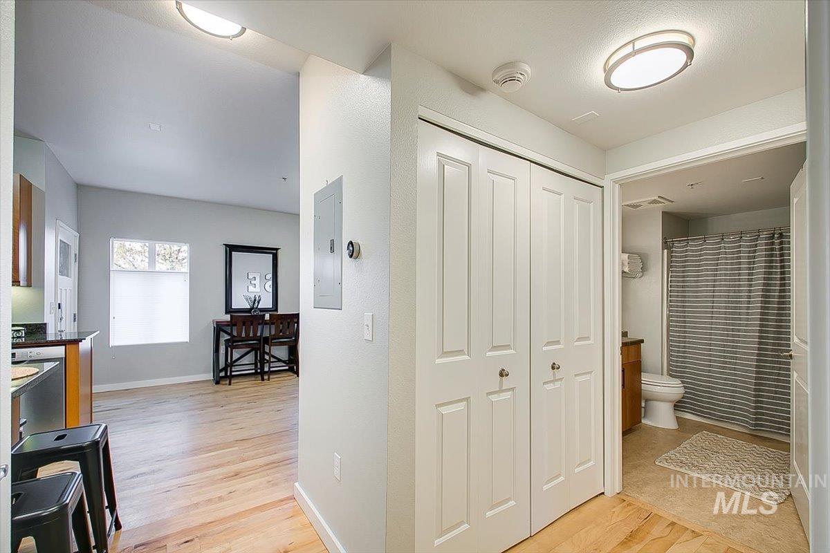 1463 W Grand Ave, Boise, Idaho 83702, 2 Bedrooms, 1 Bathroom, Residential For Sale, Price $384,900,MLS 98984695