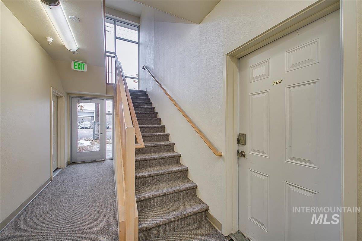 1463 W Grand Ave, Boise, Idaho 83702, 2 Bedrooms, 1 Bathroom, Residential For Sale, Price $384,900,MLS 98984695