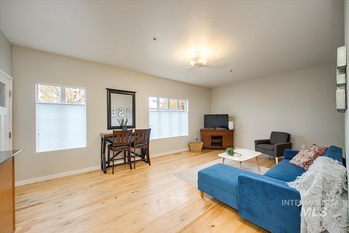1463 W Grand Ave, Boise, Idaho 83702, 2 Bedrooms, 1 Bathroom, Residential For Sale, Price $384,900,MLS 98984696