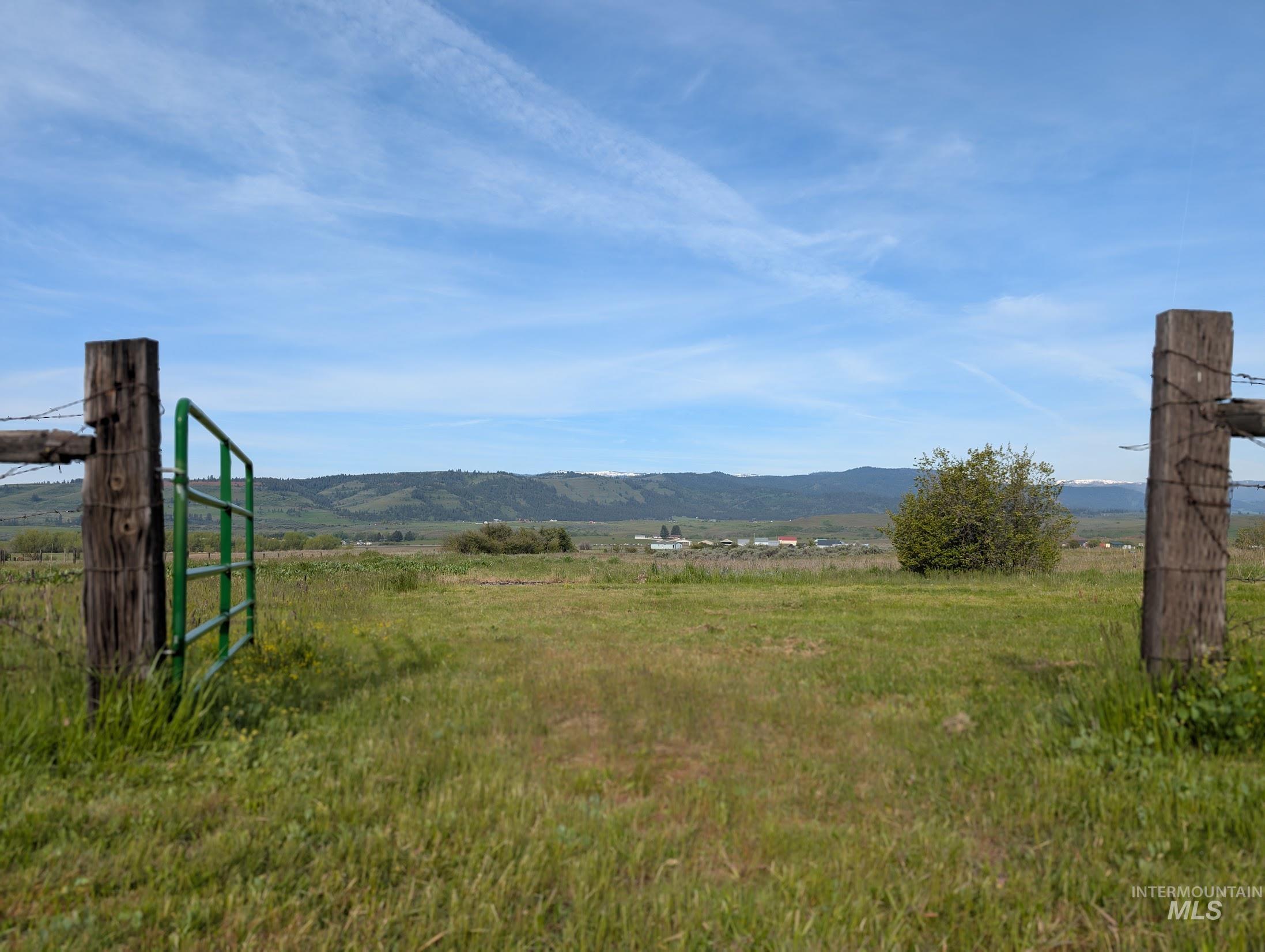 2127 Hwy 95, Council, Idaho 83612, 3 Bedrooms, 2.5 Bathrooms, Residential For Sale, Price $685,000,MLS 98984697