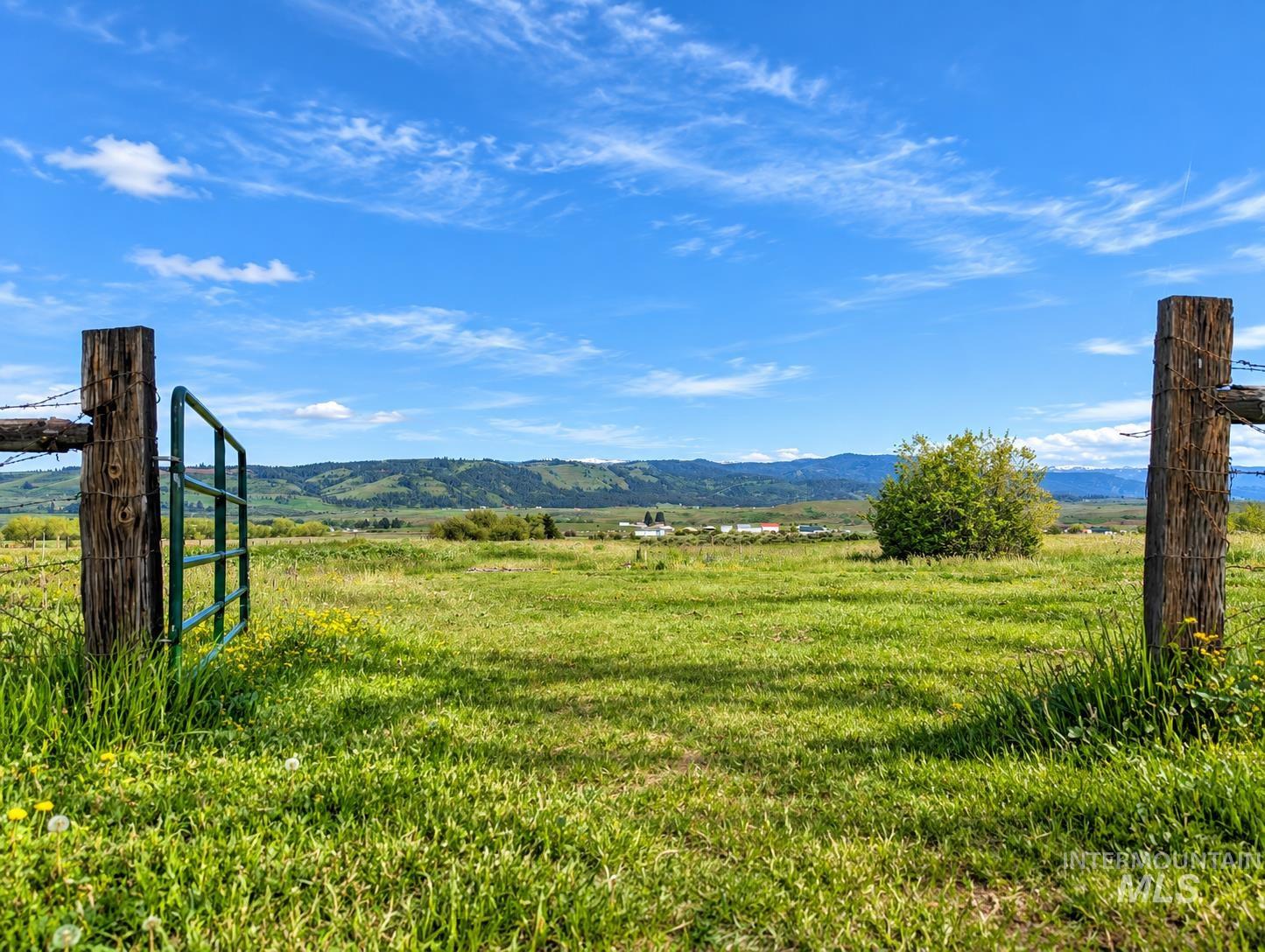 2127 Hwy 95, Council, Idaho 83612, 3 Bedrooms, 2.5 Bathrooms, Residential For Sale, Price $635,000,MLS 98984697