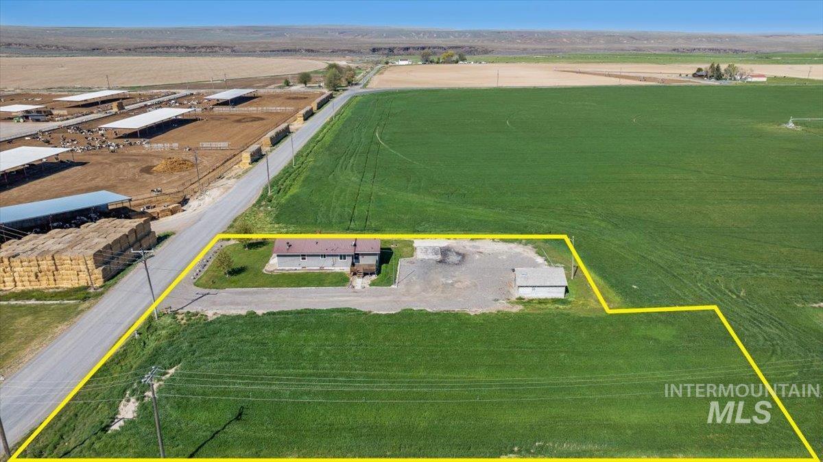 622 E 3600 N, Castleford, Idaho 83321-6402, 2 Bedrooms, 2 Bathrooms, Residential For Sale, Price $365,000,MLS 98984699