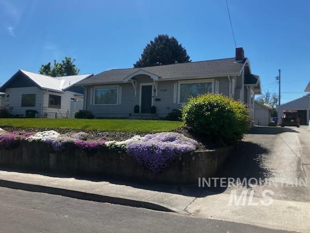 1138 14th Avenue, Lewiston, Idaho 83501, 2 Bedrooms, 1 Bathroom, Residential For Sale, Price $335,000, 98984702