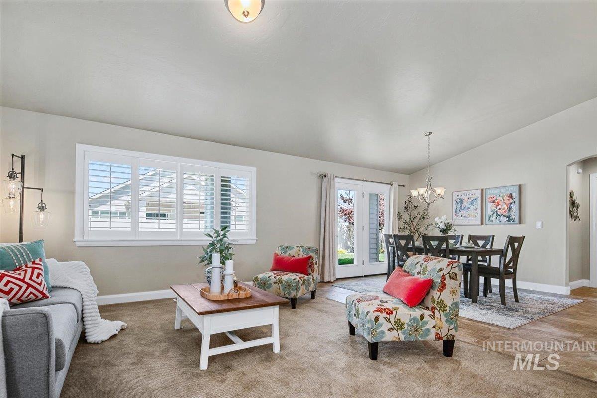 5850 W Rotherham Dr., Eagle, Idaho 83616, 4 Bedrooms, 2.5 Bathrooms, Residential For Sale, Price $635,000,MLS 98984703