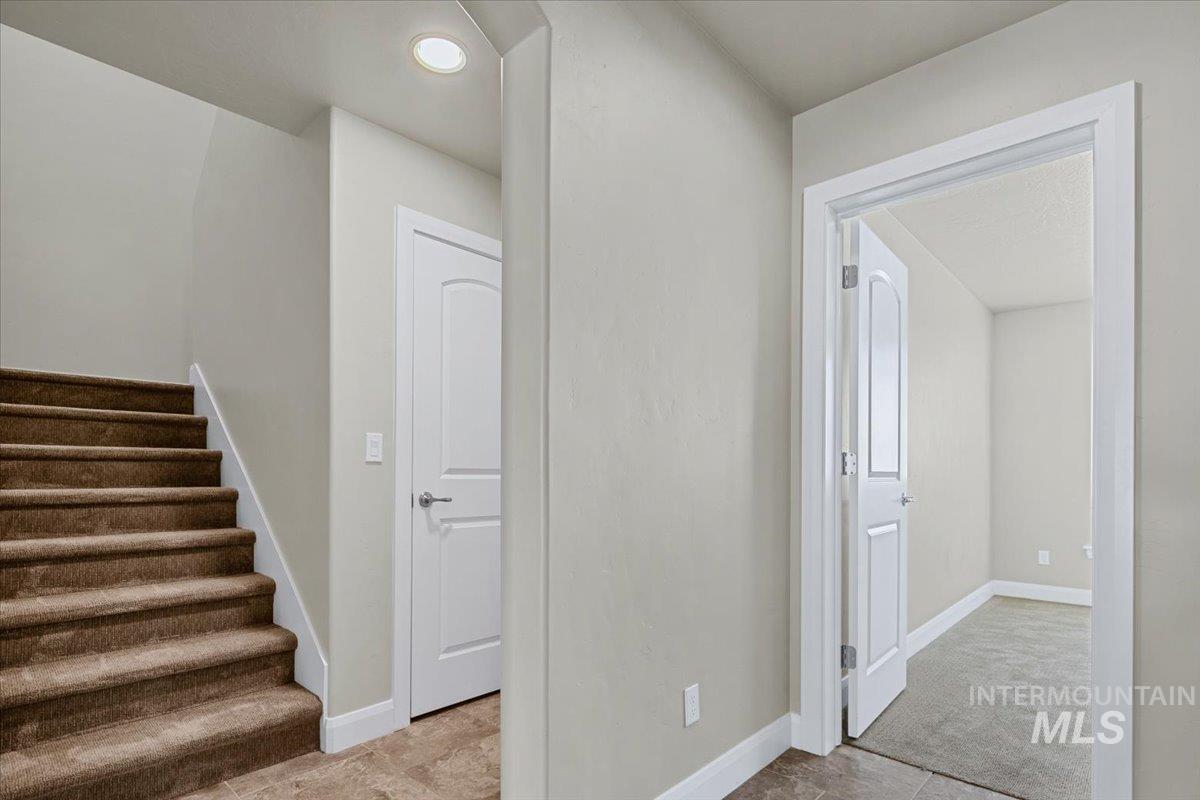 5850 W Rotherham Dr., Eagle, Idaho 83616, 4 Bedrooms, 2.5 Bathrooms, Residential For Sale, Price $635,000,MLS 98984703