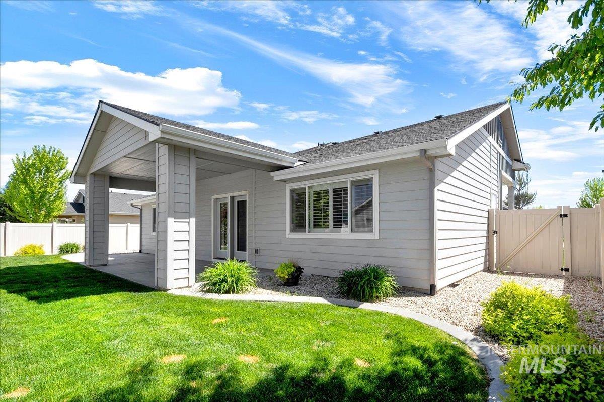 5850 W Rotherham Dr., Eagle, Idaho 83616, 4 Bedrooms, 2.5 Bathrooms, Residential For Sale, Price $635,000,MLS 98984703
