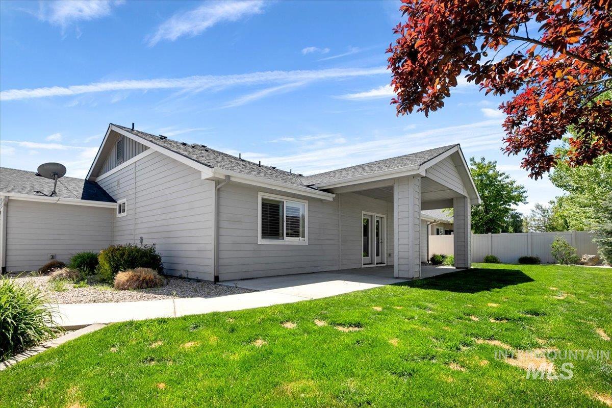 5850 W Rotherham Dr., Eagle, Idaho 83616, 4 Bedrooms, 2.5 Bathrooms, Residential For Sale, Price $635,000,MLS 98984703
