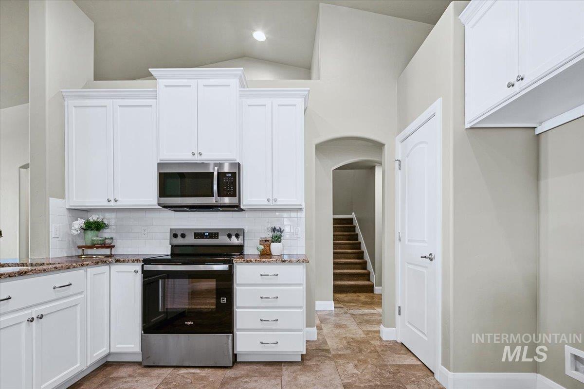 5850 W Rotherham Dr., Eagle, Idaho 83616, 4 Bedrooms, 2.5 Bathrooms, Residential For Sale, Price $635,000,MLS 98984703