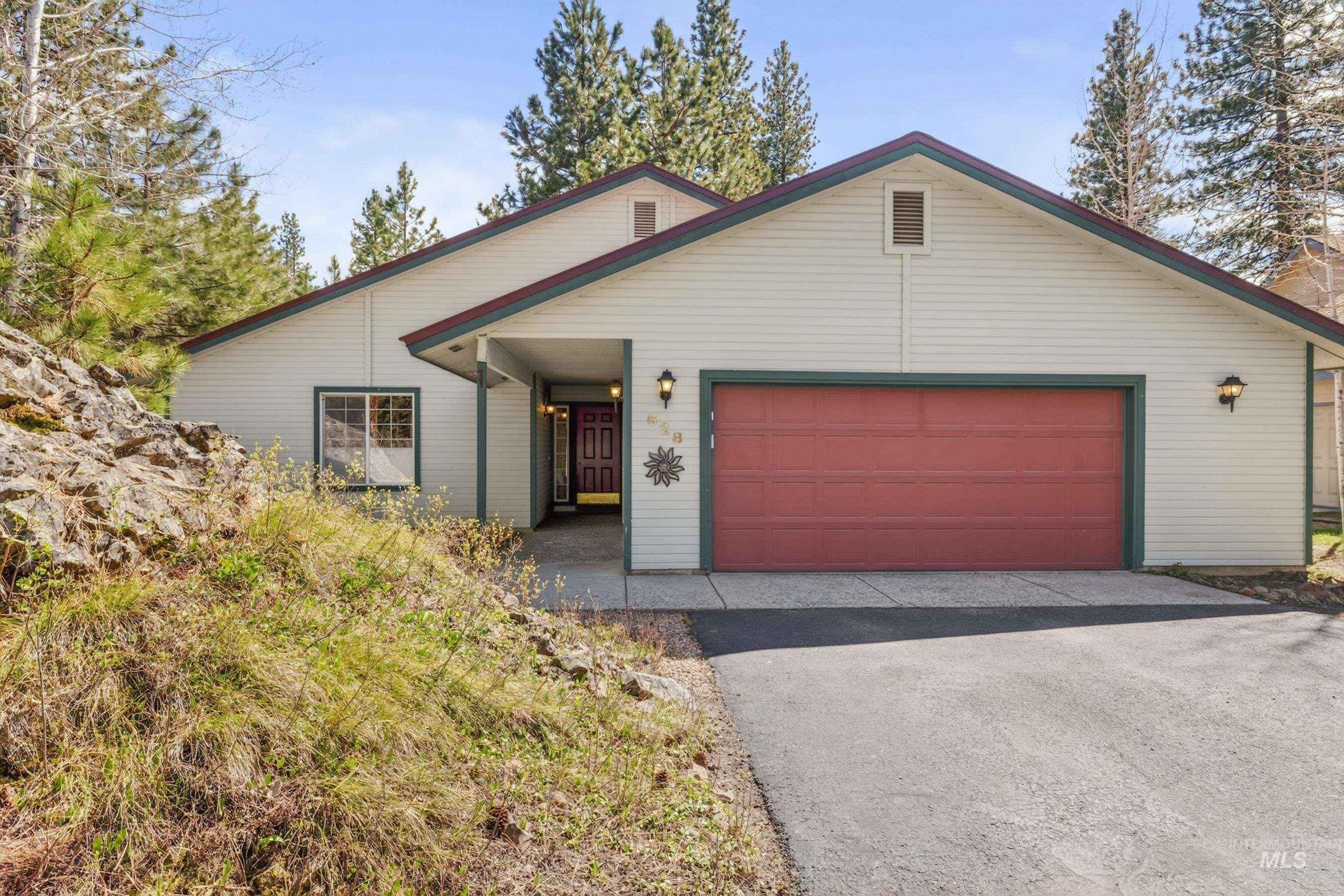 628 Woodlands Dr, McCall, Idaho 83638, 2 Bedrooms, 2 Bathrooms, Residential For Sale, Price $699,000, 98984704