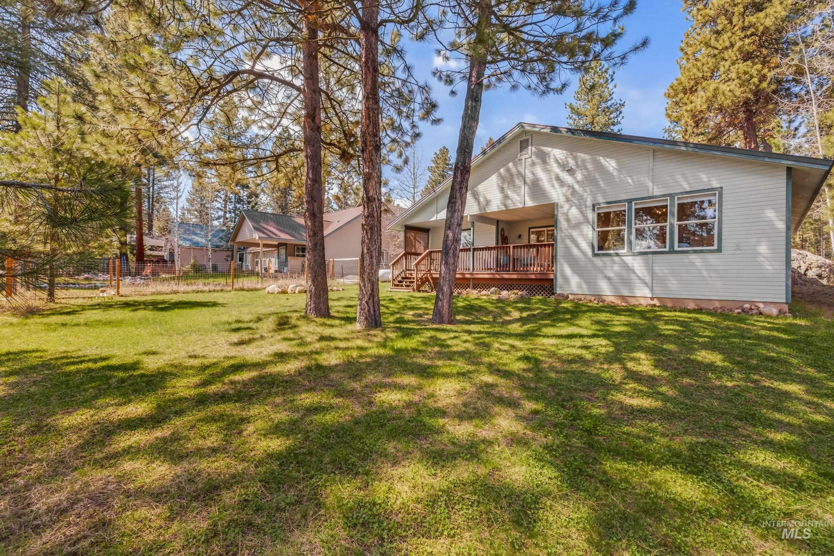 628 Woodlands Dr, McCall, Idaho 83638, 2 Bedrooms, 2 Bathrooms, Residential For Sale, Price $699,000, 98984704
