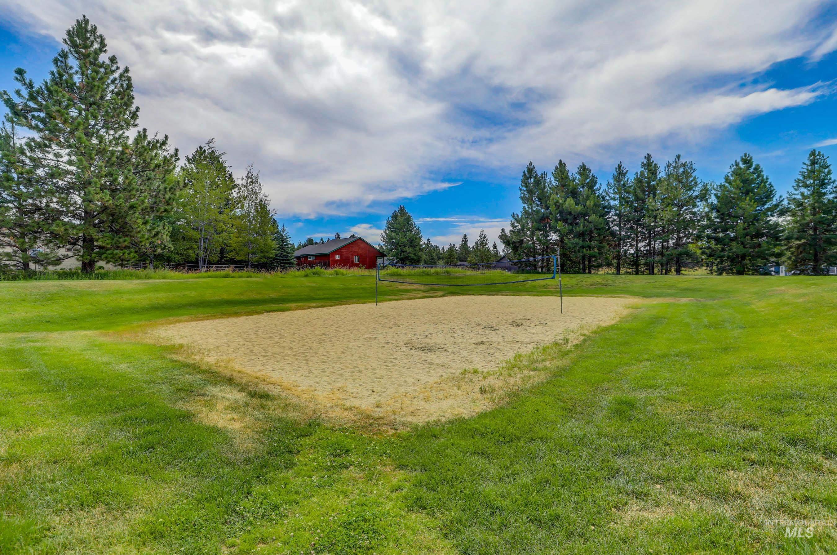 628 Woodlands Dr, McCall, Idaho 83638, 2 Bedrooms, 2 Bathrooms, Residential For Sale, Price $699,000, 98984704