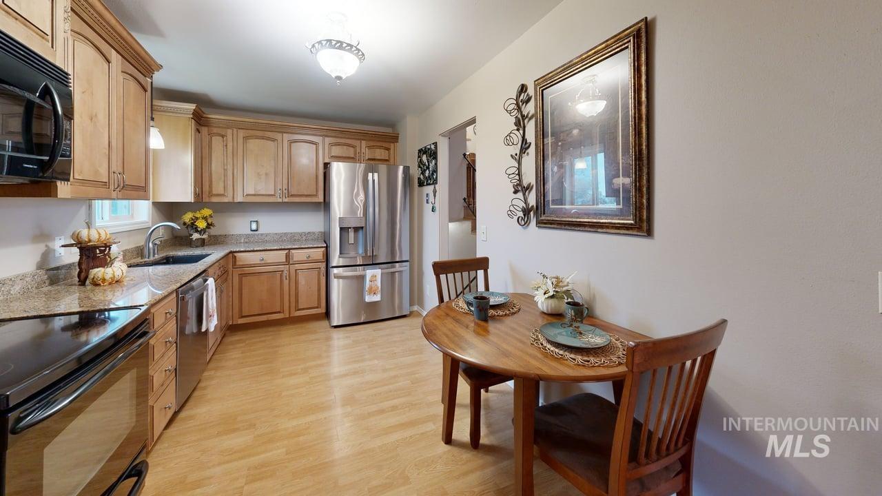1206 21st Ave, Clarkston, Washington 99403, 3 Bedrooms, 2 Bathrooms, Residential For Sale, Price $430,000, 98984706