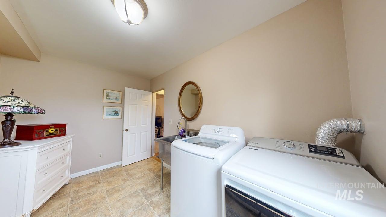1206 21st Ave, Clarkston, Washington 99403, 3 Bedrooms, 2 Bathrooms, Residential For Sale, Price $430,000, 98984706