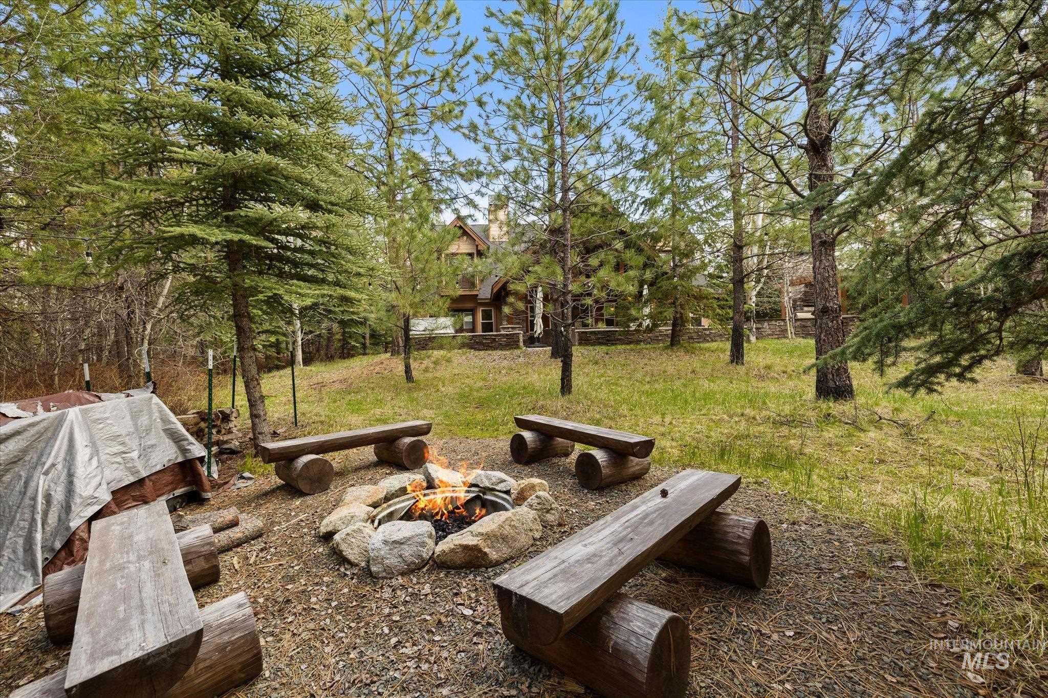 14 POINTE AT GOLDFORK CT, Donnelly, Idaho 83615, 4 Bedrooms, 4.5 Bathrooms, Residential For Sale, Price $1,722,000, 98984708
