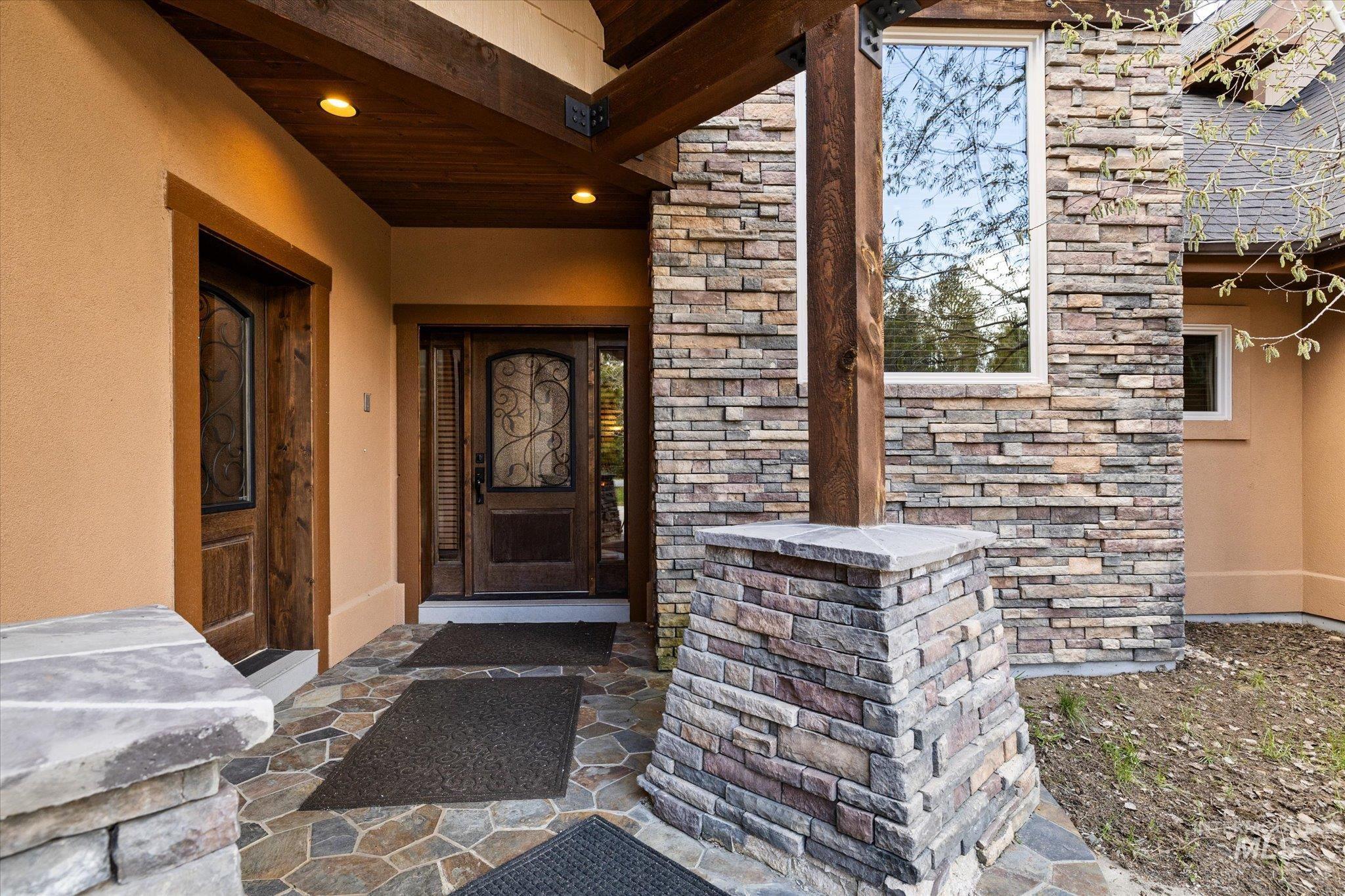 14 POINTE AT GOLDFORK CT, Donnelly, Idaho 83615, 4 Bedrooms, 4.5 Bathrooms, Residential For Sale, Price $1,722,000, 98984708