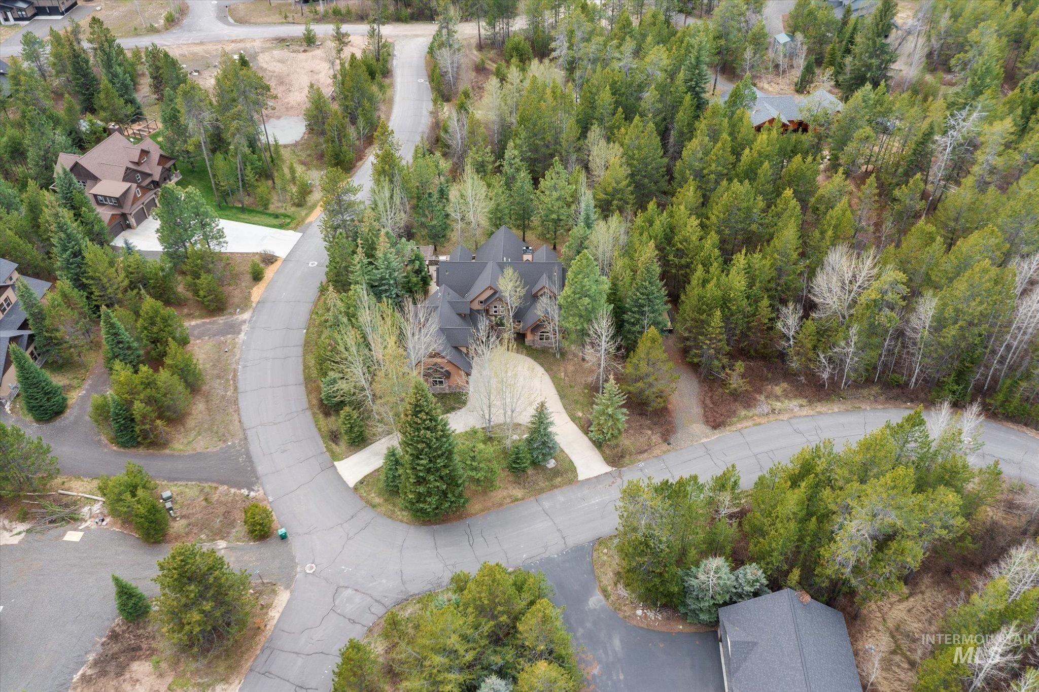 14 POINTE AT GOLDFORK CT, Donnelly, Idaho 83615, 4 Bedrooms, 4.5 Bathrooms, Residential For Sale, Price $1,722,000, 98984708