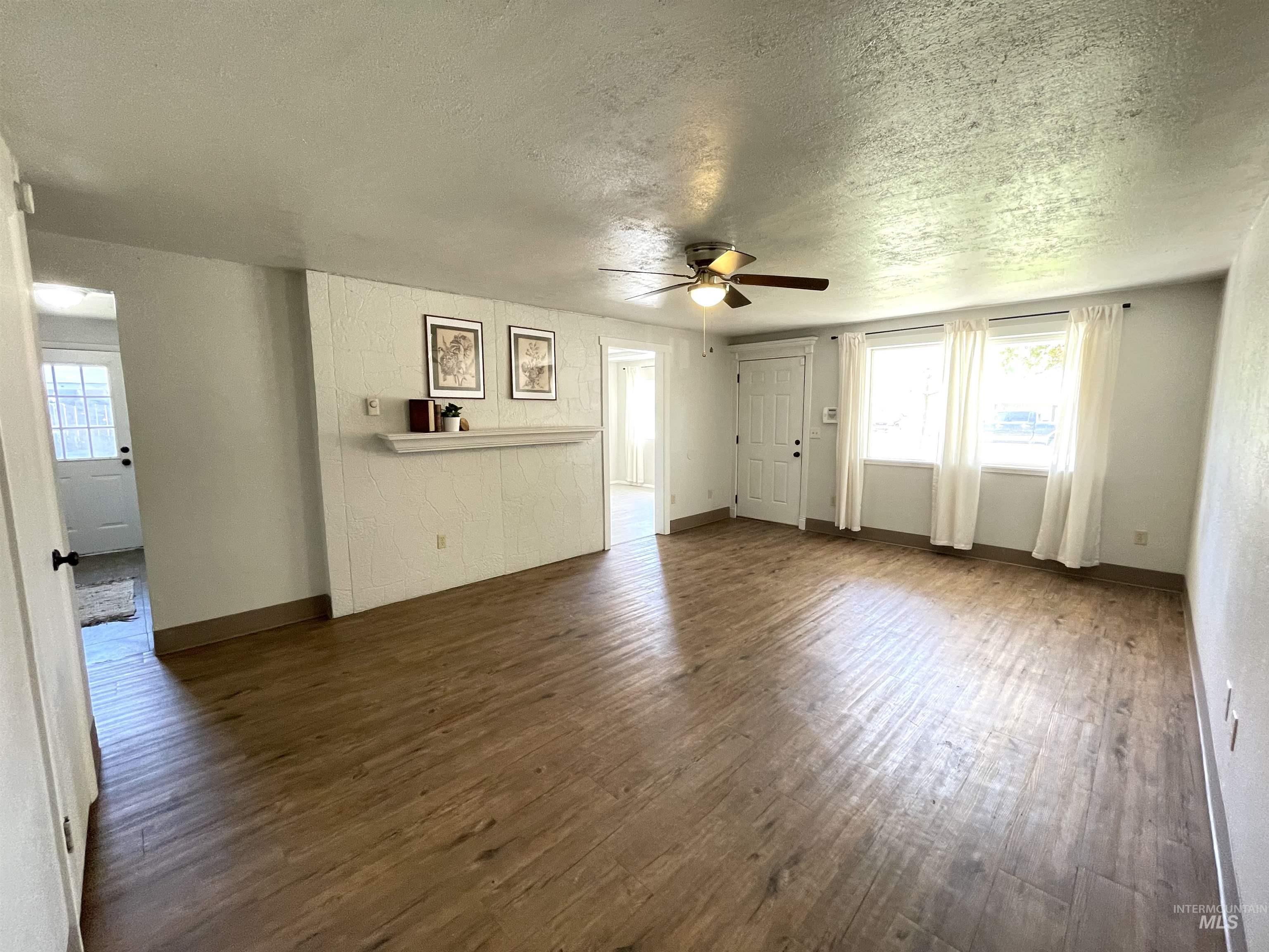 207 E Omaha St., Caldwell, Idaho 83605, 5 Bedrooms, 2 Bathrooms, Residential For Sale, Price $360,000, 98984709