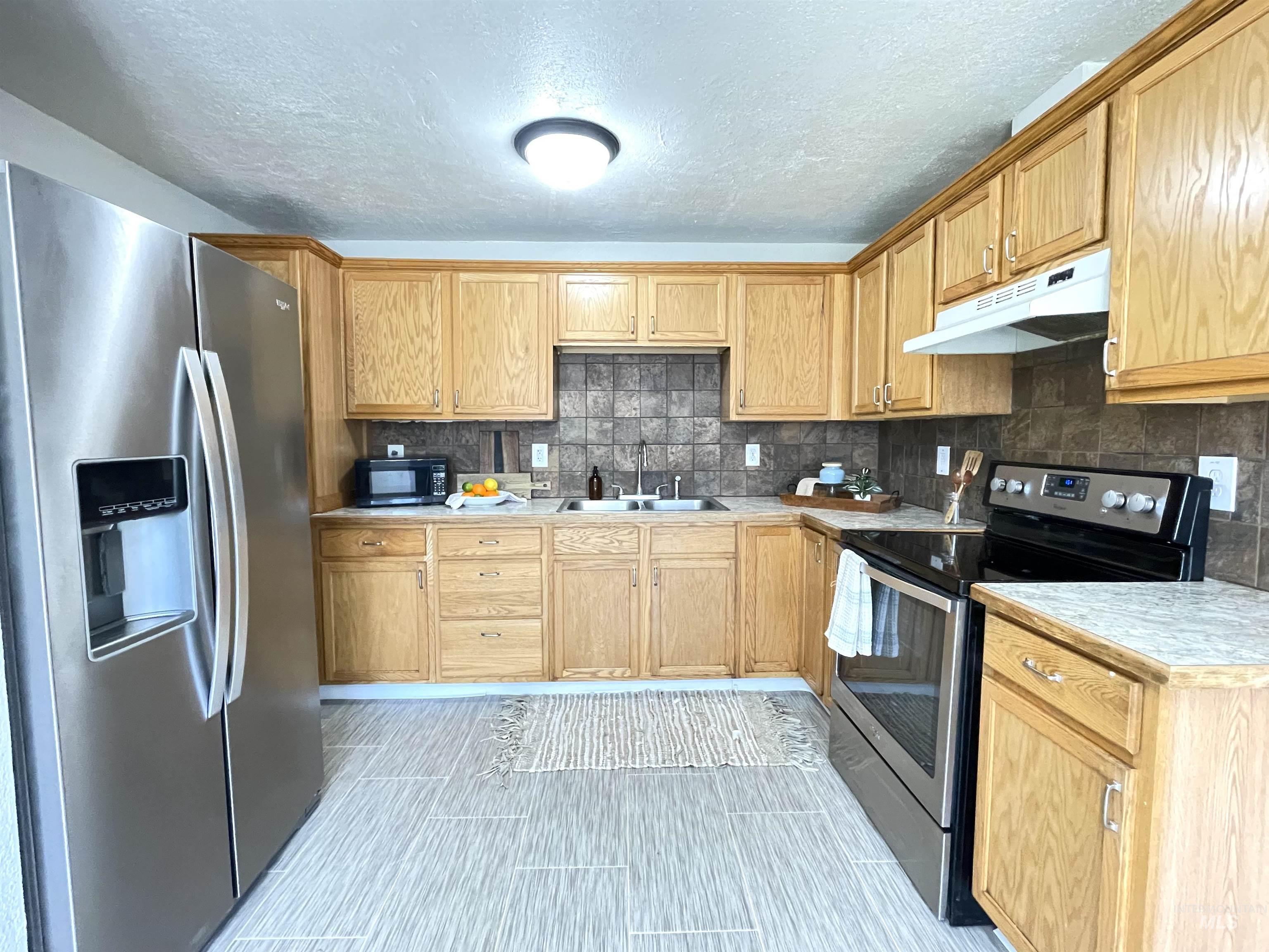 207 E Omaha St., Caldwell, Idaho 83605, 5 Bedrooms, 2 Bathrooms, Residential For Sale, Price $360,000, 98984709