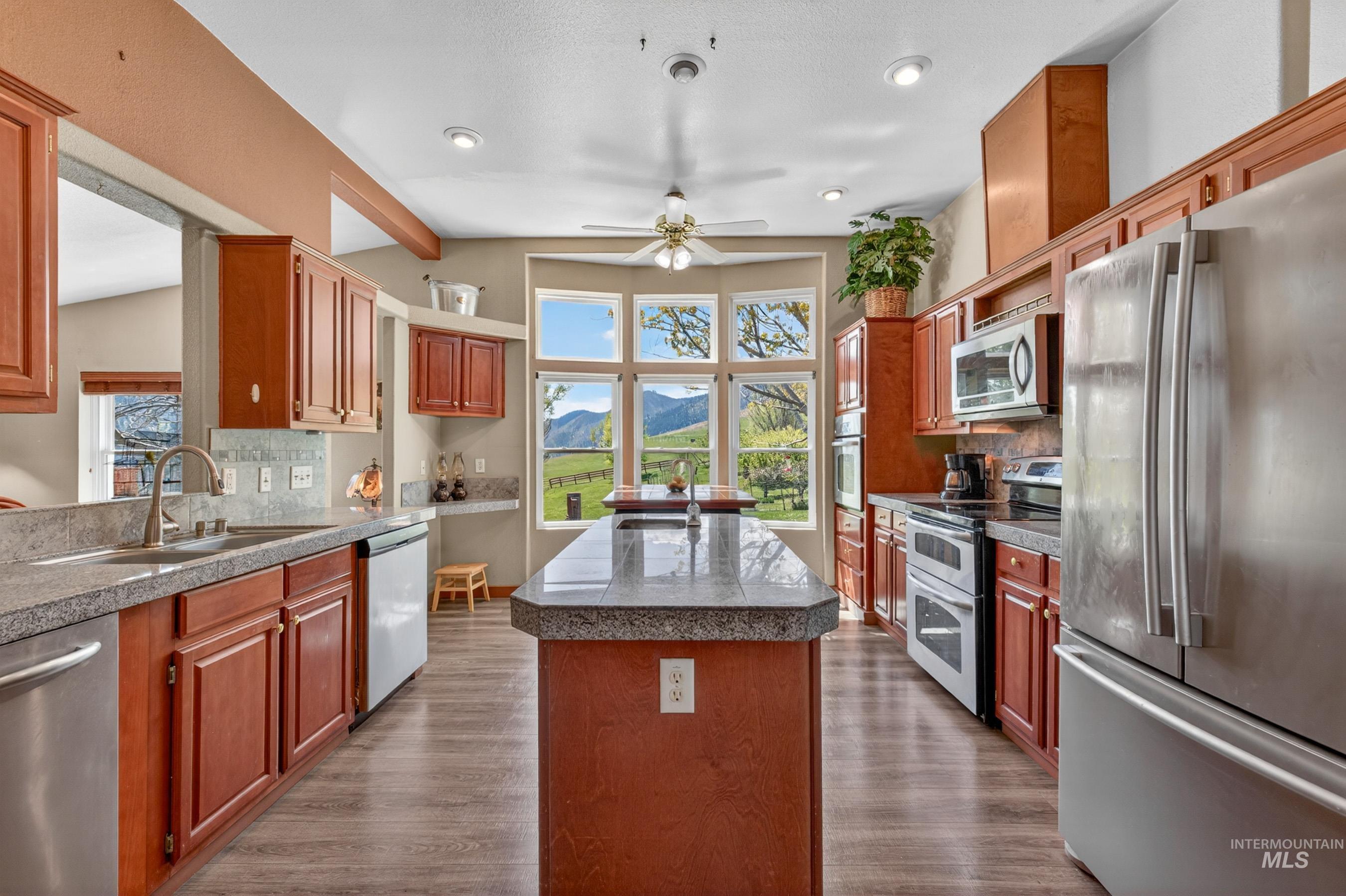 213 Little Salmon Overlook, Pollock, Idaho 83547, 3 Bedrooms, 2 Bathrooms, Residential For Sale, Price $595,000, 98984715