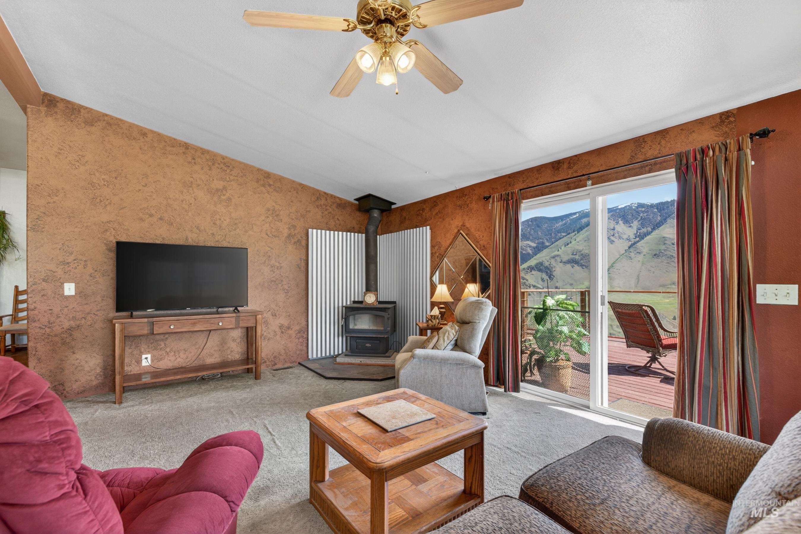 213 Little Salmon Overlook, Pollock, Idaho 83547, 3 Bedrooms, 2 Bathrooms, Residential For Sale, Price $595,000, 98984715