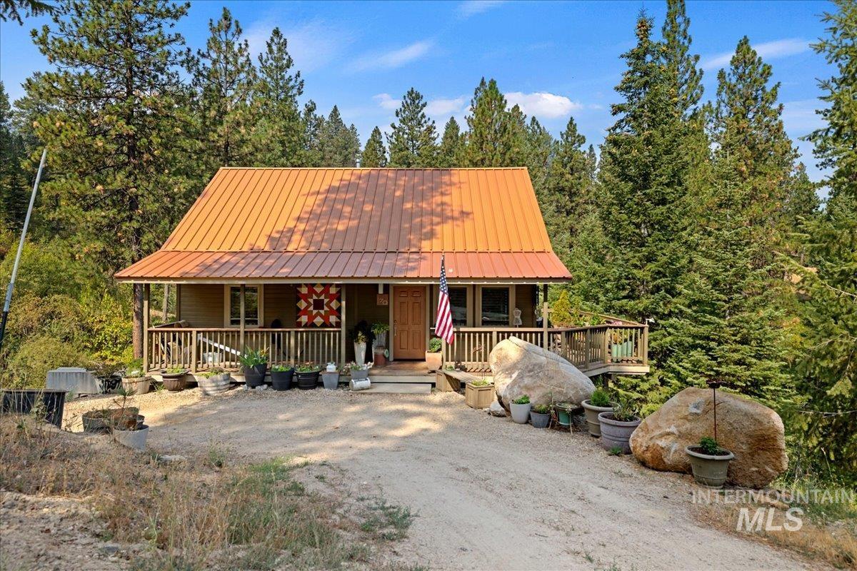 70 Castle Mountain Dr, Garden Valley, Idaho 83622, 2 Bedrooms, 2 Bathrooms, Residential For Sale, Price $575,000,MLS 98984717