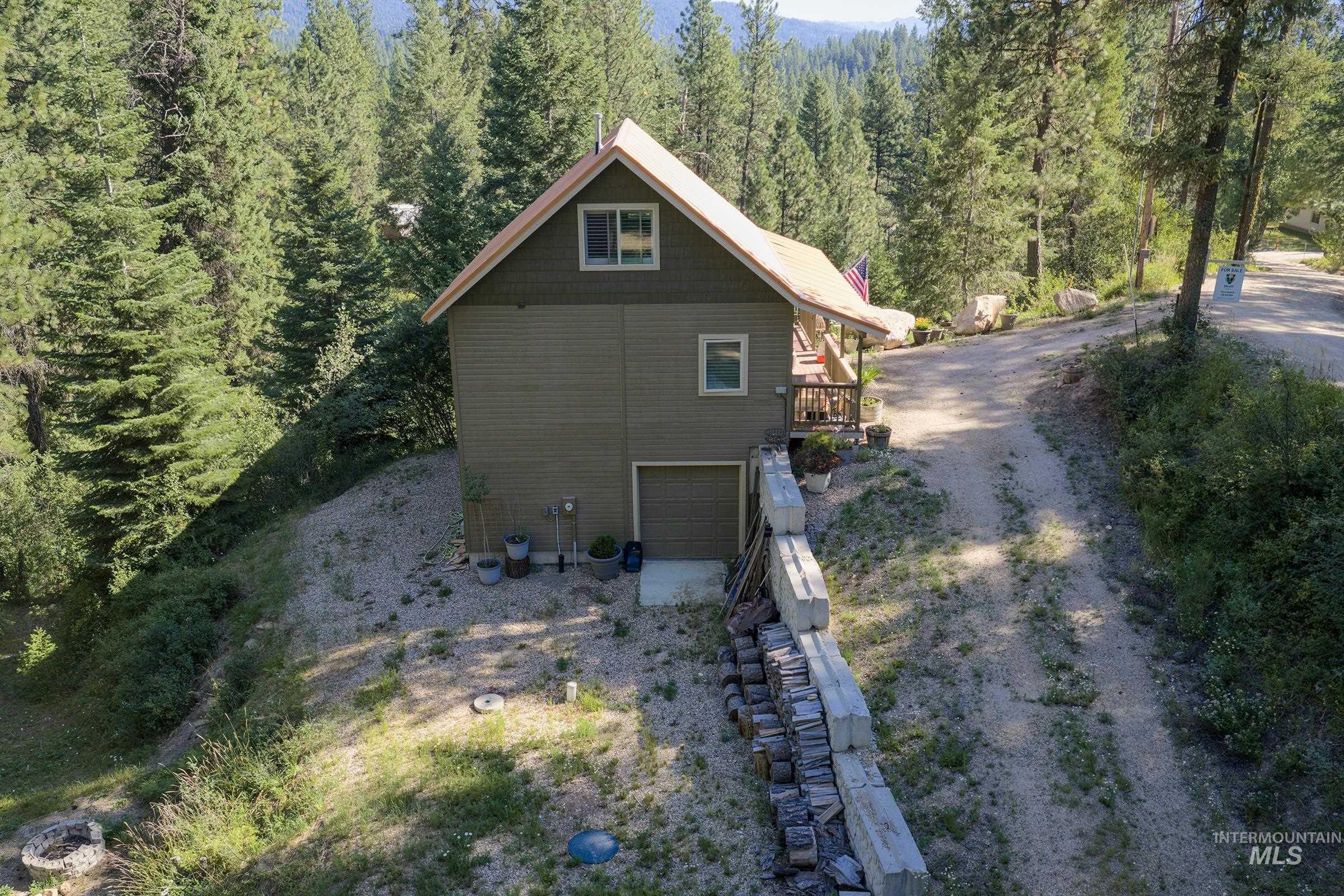 70 Castle Mountain Dr, Garden Valley, Idaho 83622, 3 Bedrooms, 2 Bathrooms, Residential For Sale, Price $575,000,MLS 98984717