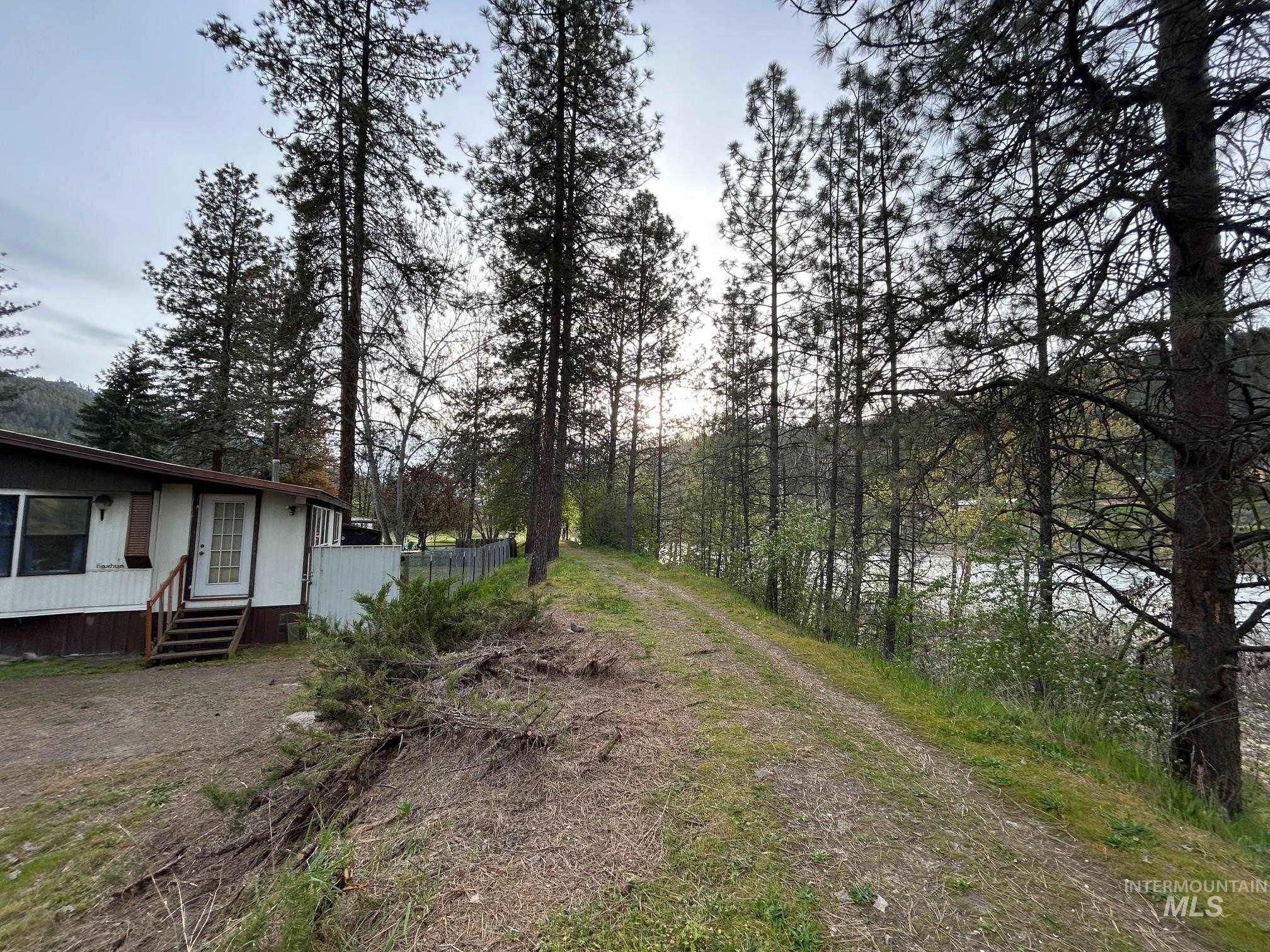 17 Chinook Lane, Orofino, Idaho 83544, 2 Bedrooms, 1 Bathroom, Residential For Sale, Price $75,000,MLS 98984719