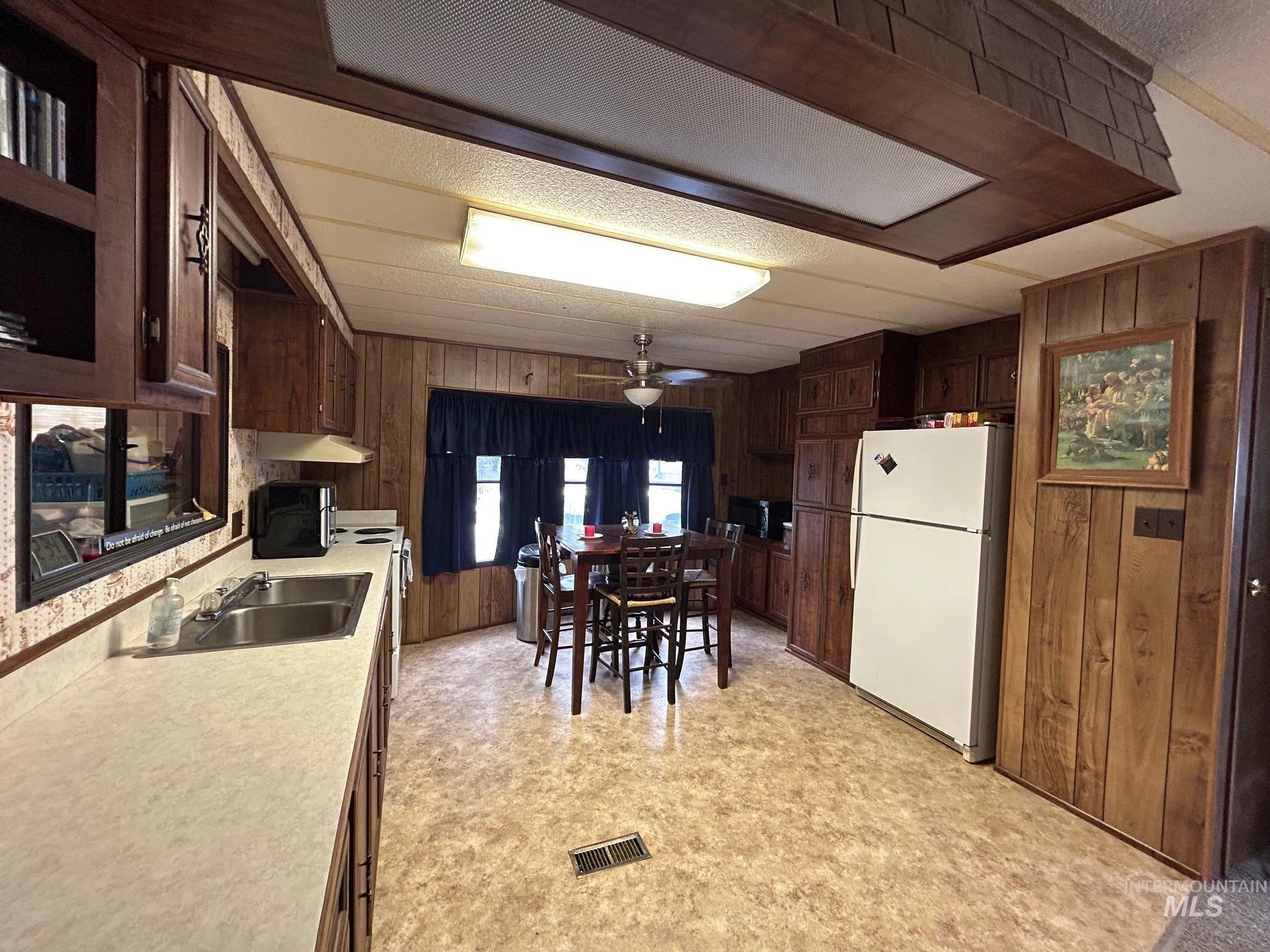 17 Chinook Lane, Orofino, Idaho 83544, 2 Bedrooms, 1 Bathroom, Residential For Sale, Price $75,000,MLS 98984719