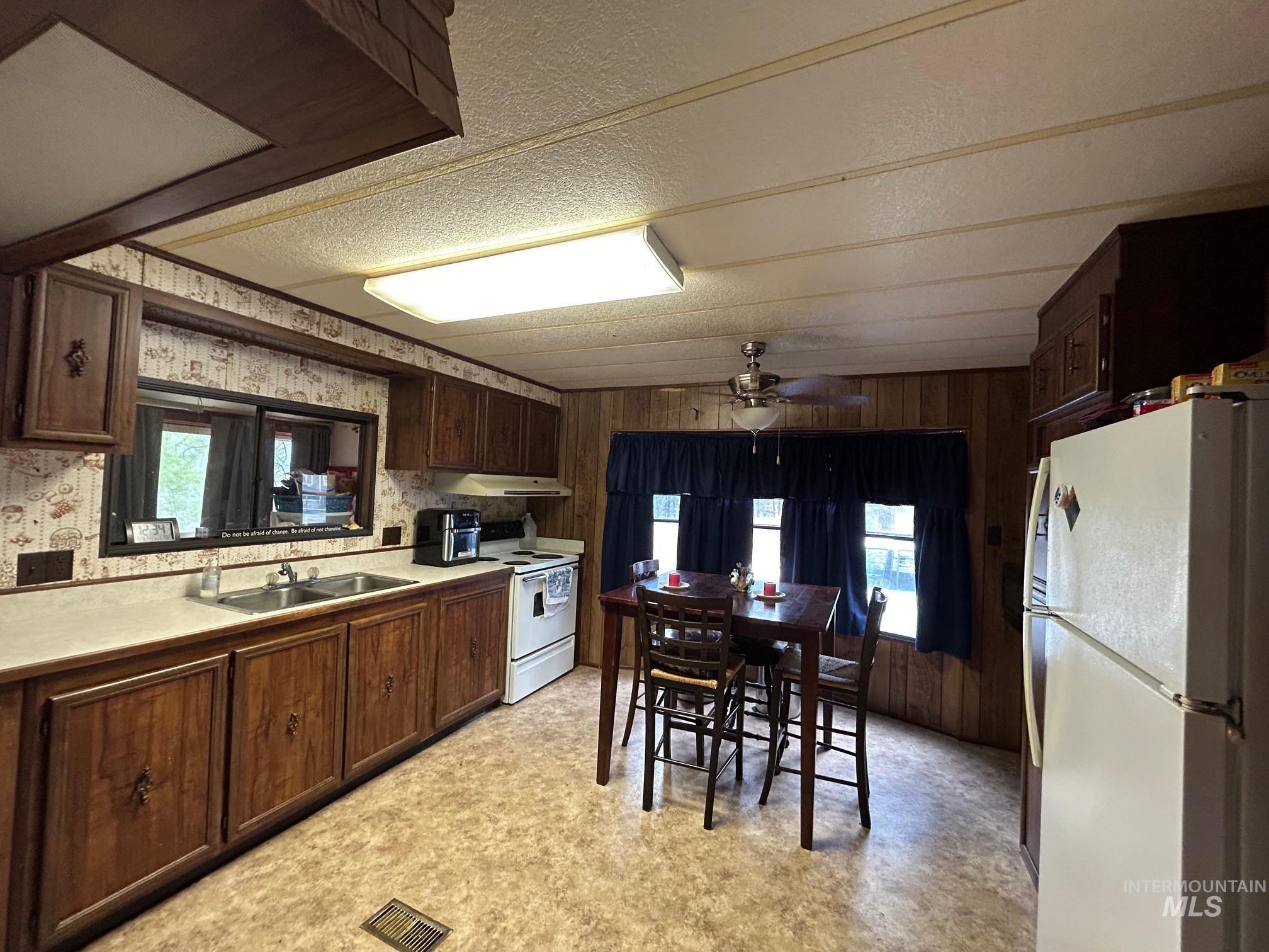 17 Chinook Lane, Orofino, Idaho 83544, 2 Bedrooms, 1 Bathroom, Residential For Sale, Price $75,000,MLS 98984719