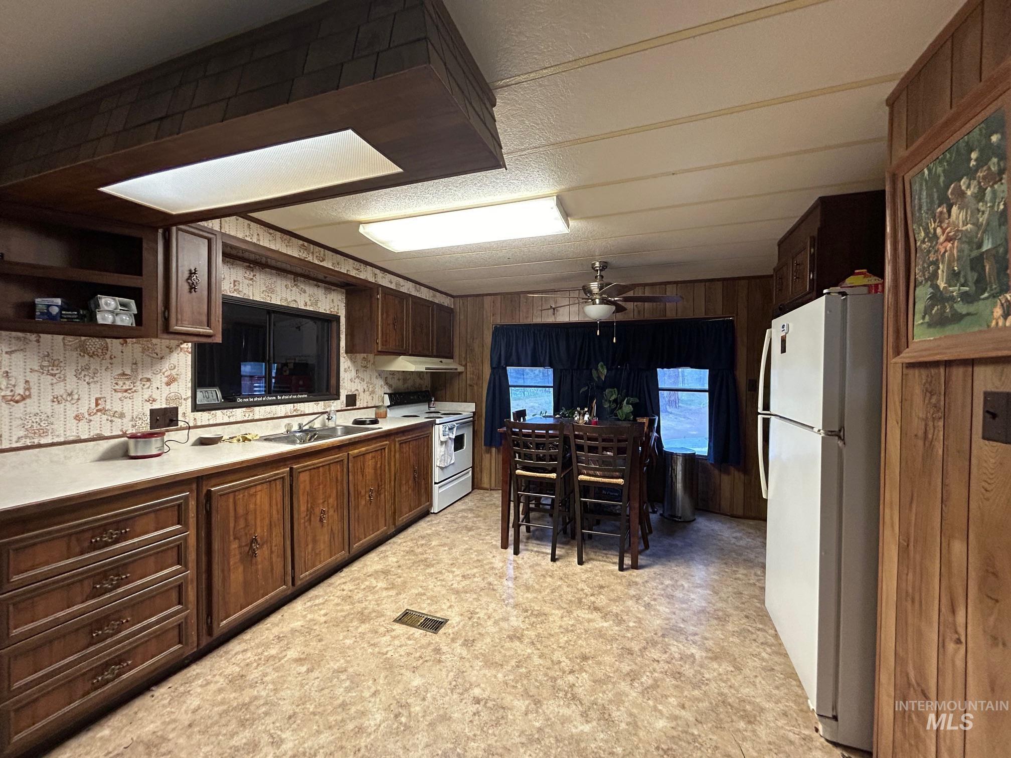 17 Chinook Lane, Orofino, Idaho 83544, 2 Bedrooms, 1 Bathroom, Residential For Sale, Price $75,000,MLS 98984719
