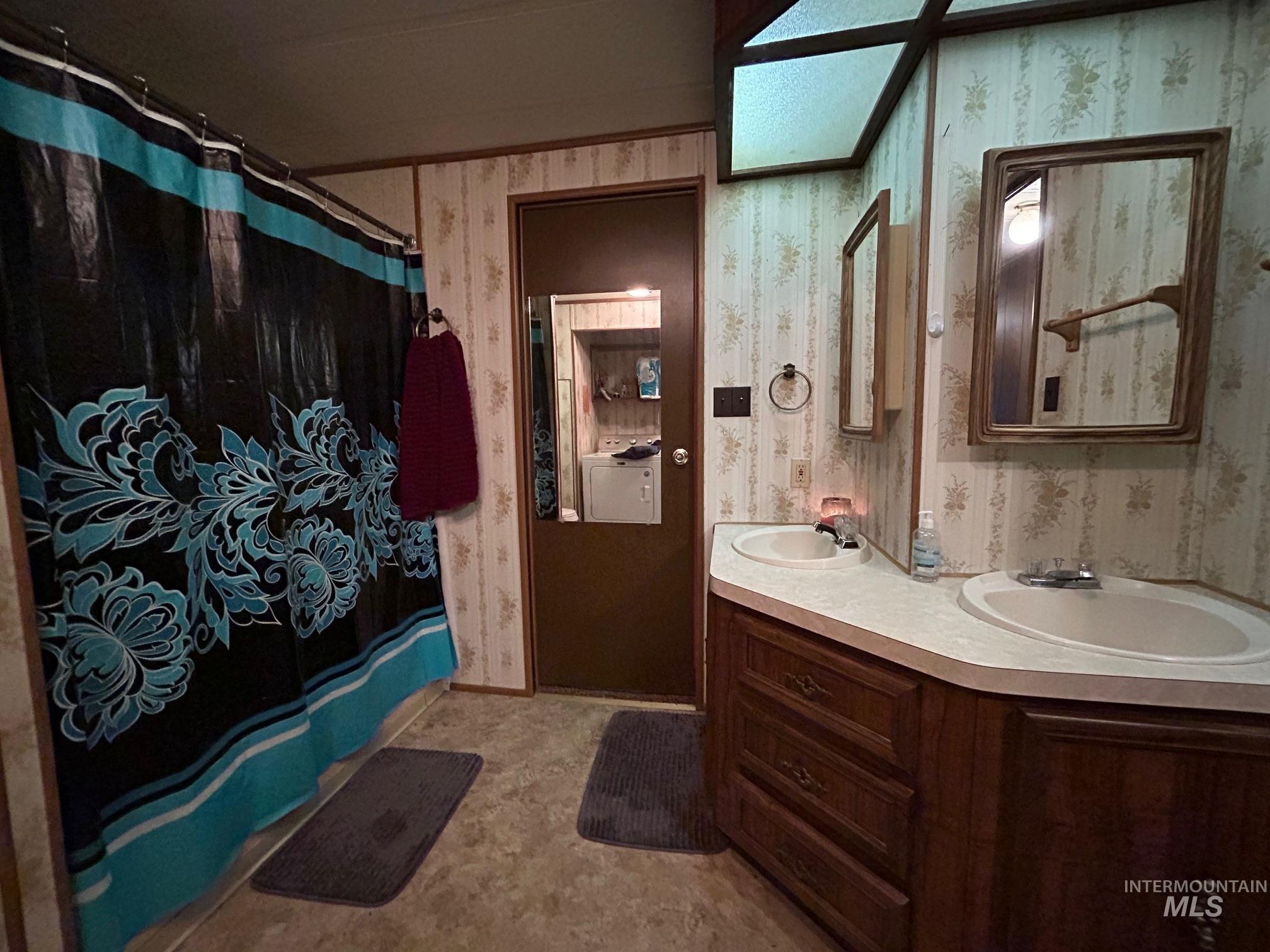17 Chinook Lane, Orofino, Idaho 83544, 2 Bedrooms, 1 Bathroom, Residential For Sale, Price $75,000,MLS 98984719