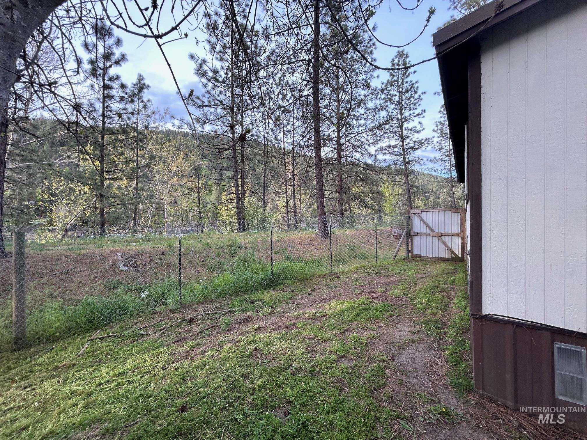 17 Chinook Lane, Orofino, Idaho 83544, 2 Bedrooms, 1 Bathroom, Residential For Sale, Price $75,000,MLS 98984719