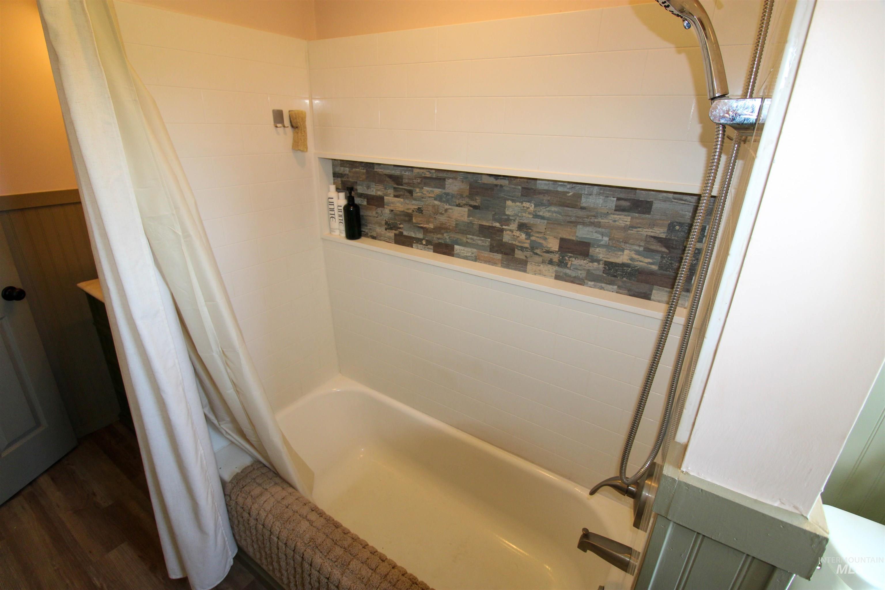 1254 Stuart Rd, Orofino, Idaho 83544, 1 Bedroom, 1 Bathroom, Residential For Sale, Price $799,900,MLS 98984720