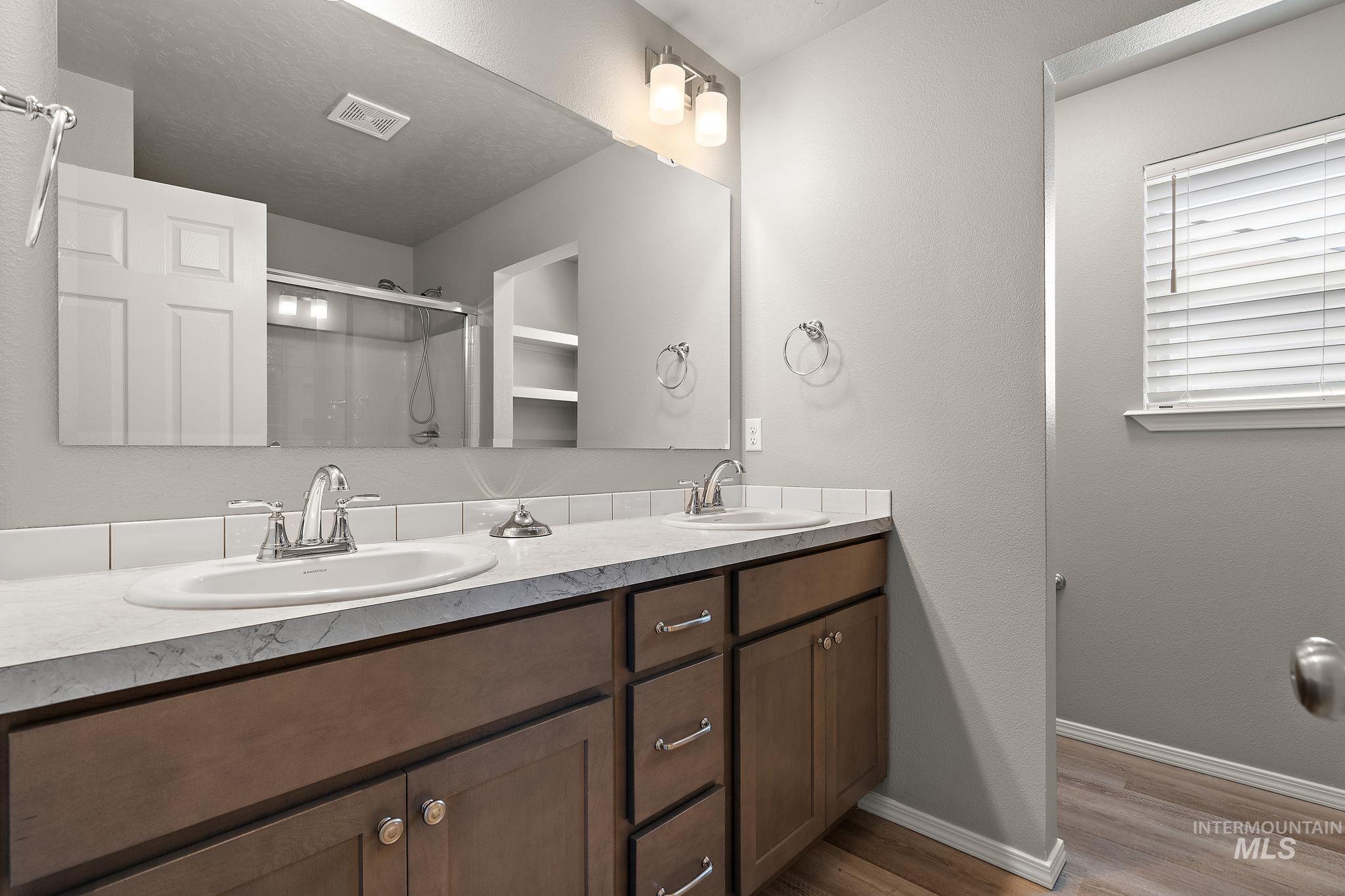 2123 N Bing Ave, Meridian, Idaho 83646, 3 Bedrooms, 2.5 Bathrooms, Residential For Sale, Price $499,000, 98984723