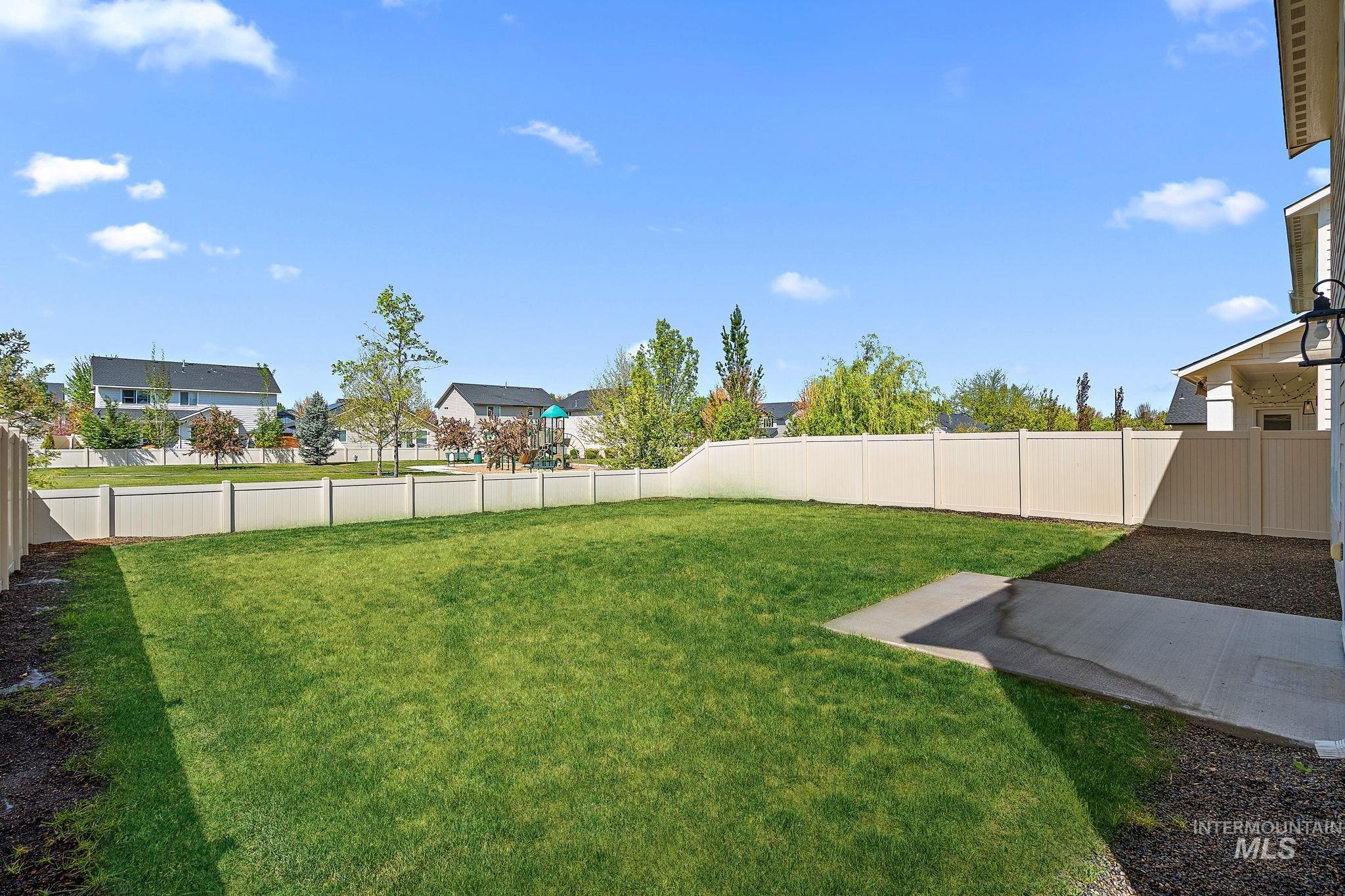 2123 N Bing Ave, Meridian, Idaho 83646, 3 Bedrooms, 2.5 Bathrooms, Residential For Sale, Price $510,000,MLS 98984723