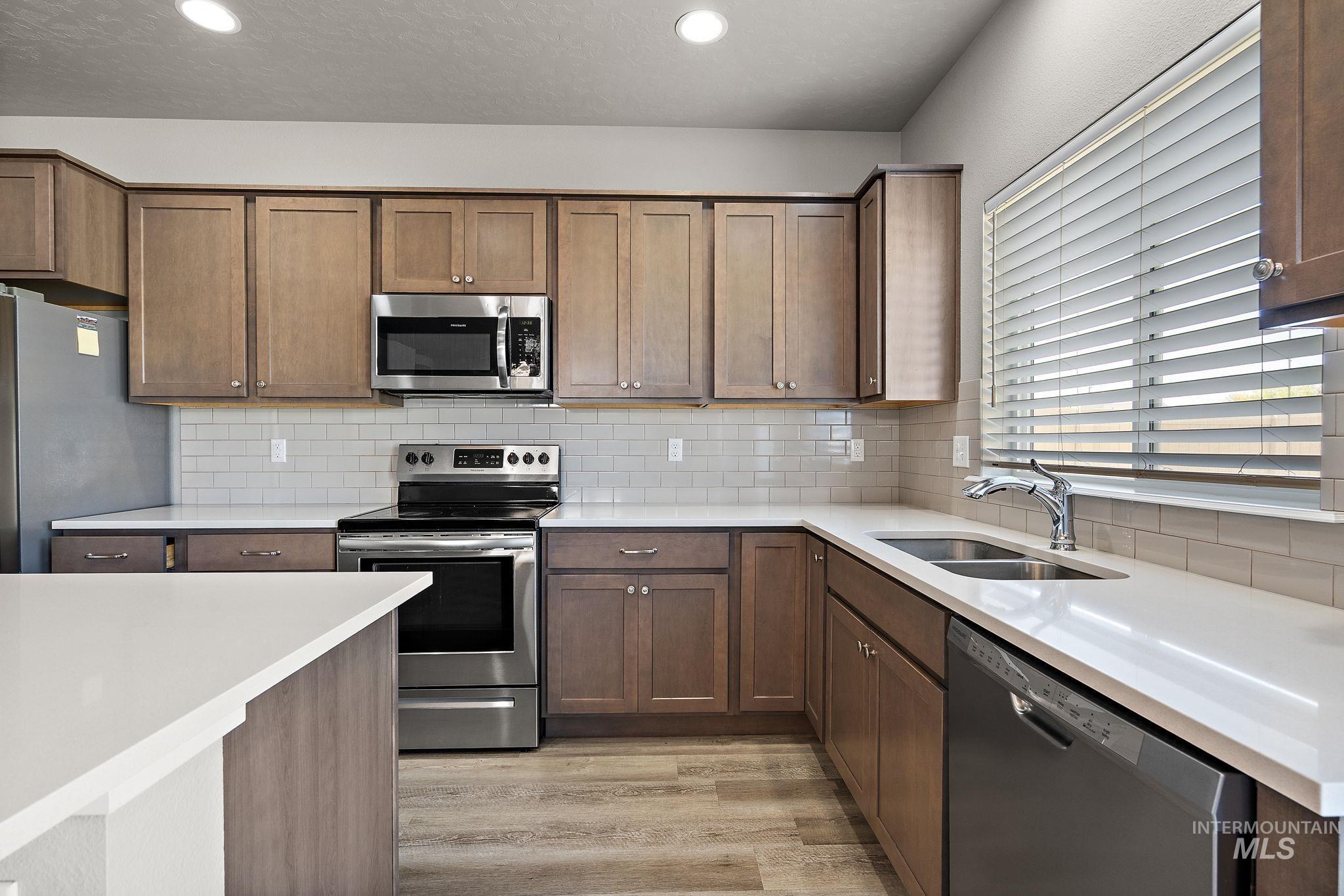 2123 N Bing Ave, Meridian, Idaho 83646, 3 Bedrooms, 2.5 Bathrooms, Residential For Sale, Price $510,000,MLS 98984723