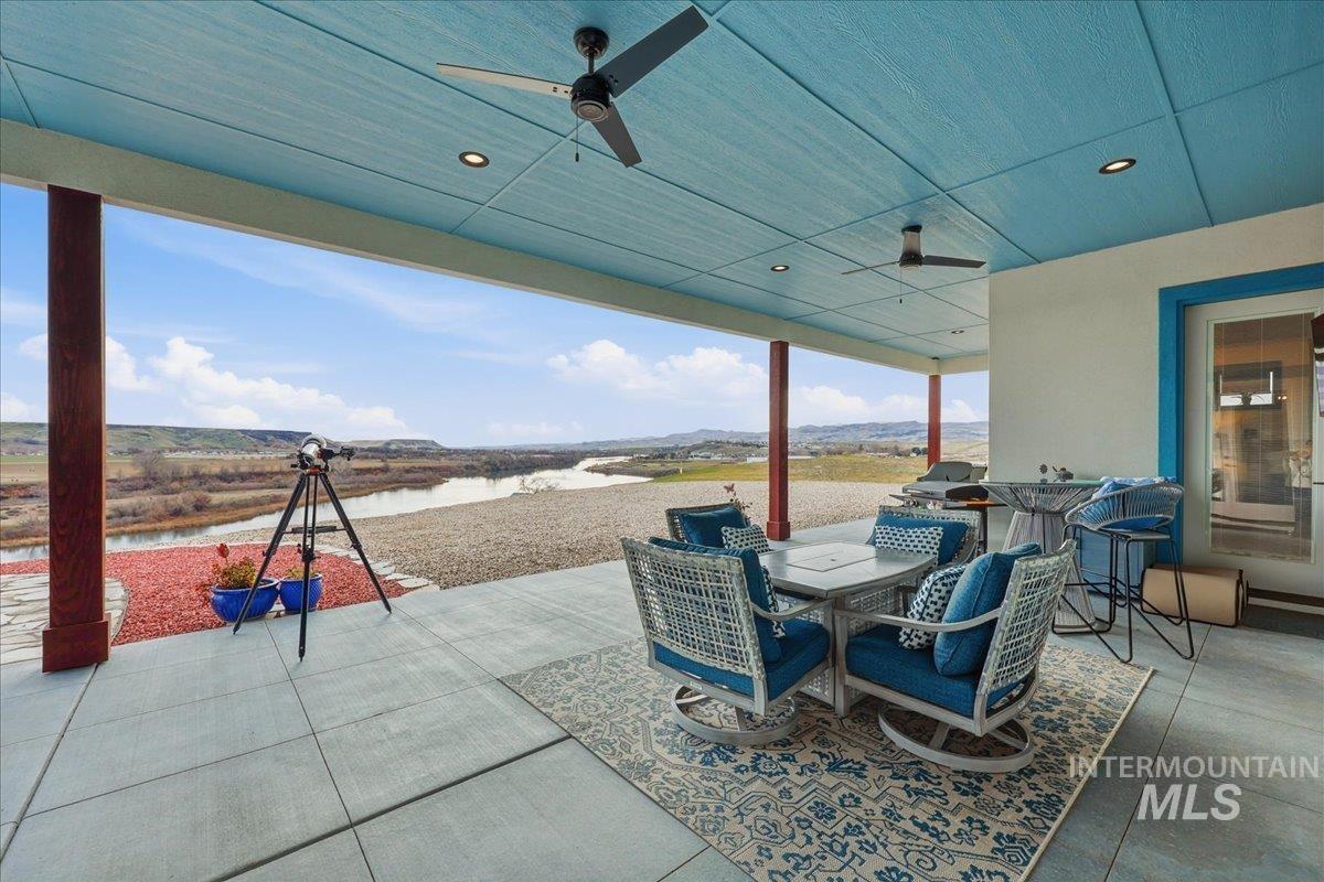 8065 Moonshine Ln, Marsing, Idaho 83639, 4 Bedrooms, 2 Bathrooms, Residential For Sale, Price $1,295,000,MLS 98984726