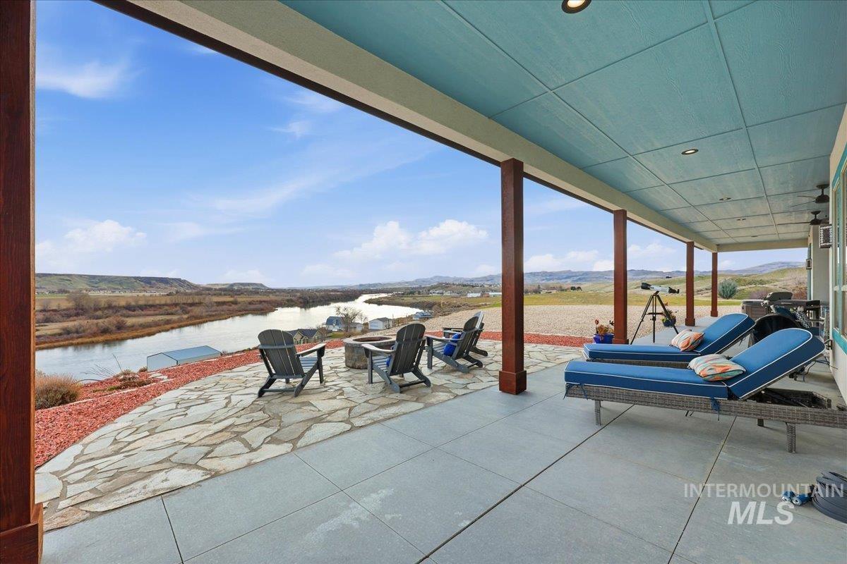 8065 Moonshine Ln, Marsing, Idaho 83639, 4 Bedrooms, 2 Bathrooms, Residential For Sale, Price $1,295,000,MLS 98984726