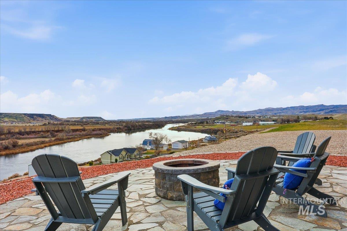 8065 Moonshine Ln, Marsing, Idaho 83639, 4 Bedrooms, 2 Bathrooms, Residential For Sale, Price $1,295,000,MLS 98984726