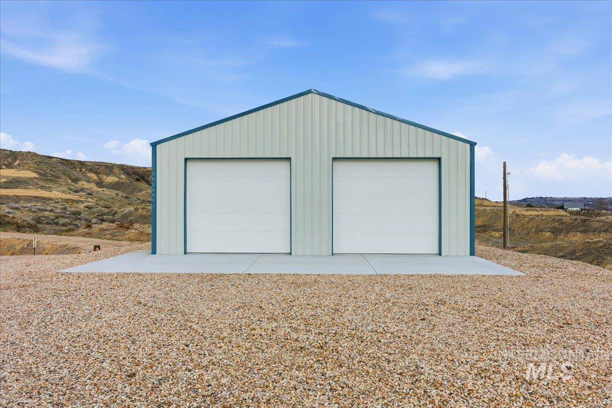 8065 Moonshine Ln, Marsing, Idaho 83639, 4 Bedrooms, 2 Bathrooms, Residential For Sale, Price $1,295,000,MLS 98984726